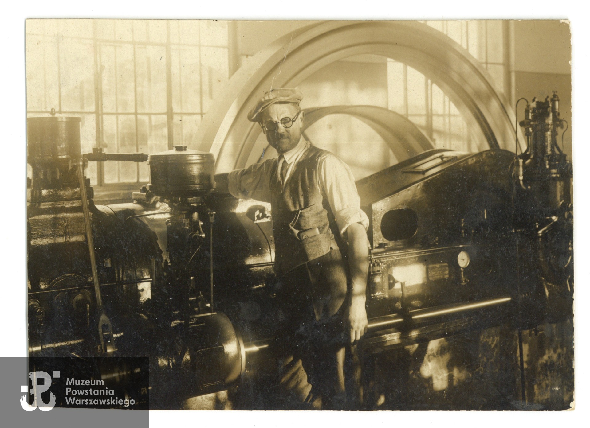 Józef Teofil Ziółkowski, 1928 rok, Mosty Wielkie powiat Żółkiew, woj. lwowskie, praca przy silnikach Ursus i Diesla