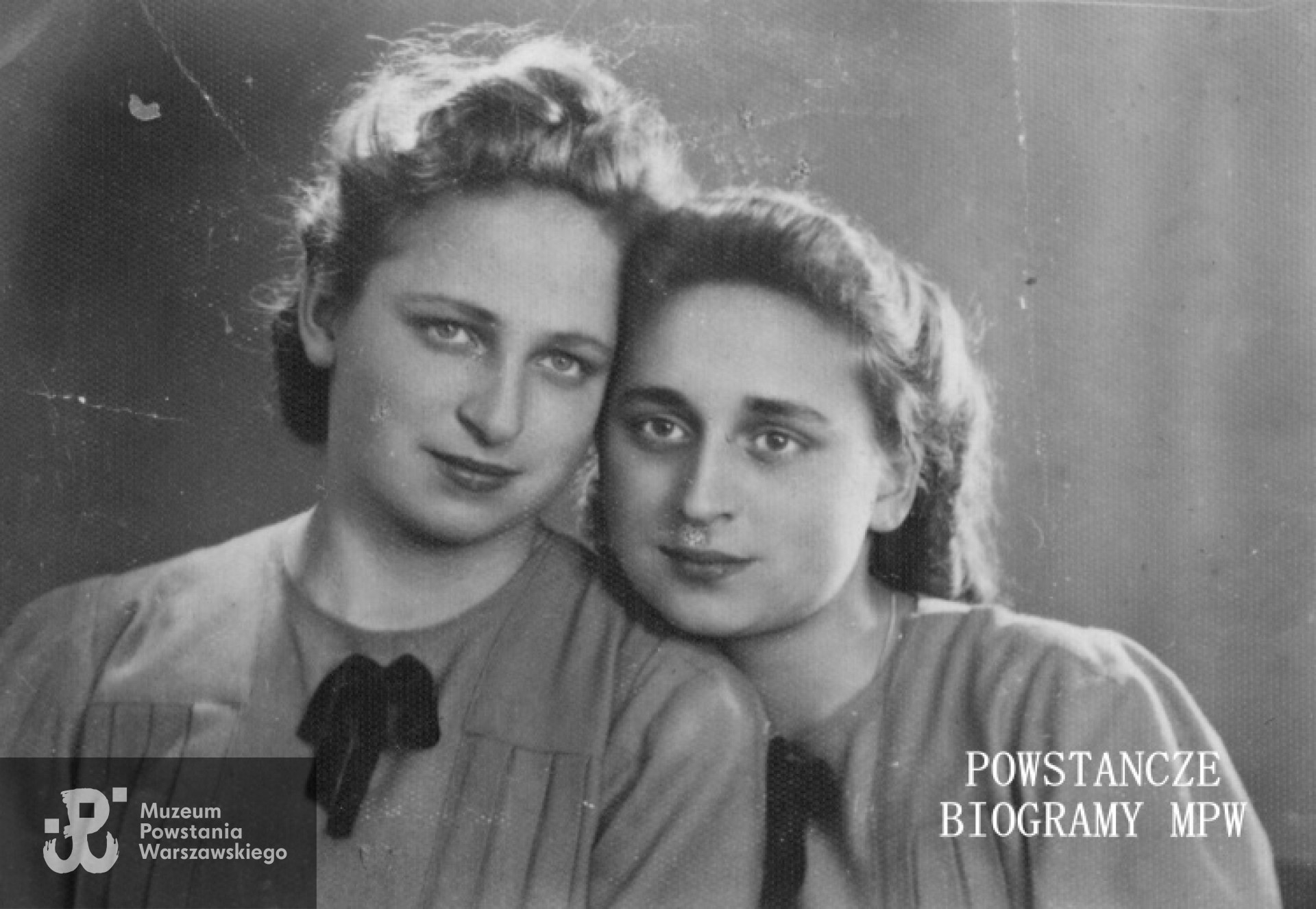 Irena "Śnieżka" i  Janina "Bronka". Fot. z archiwum rodzinnego Ireny Kosyl z d. Godlewskiej