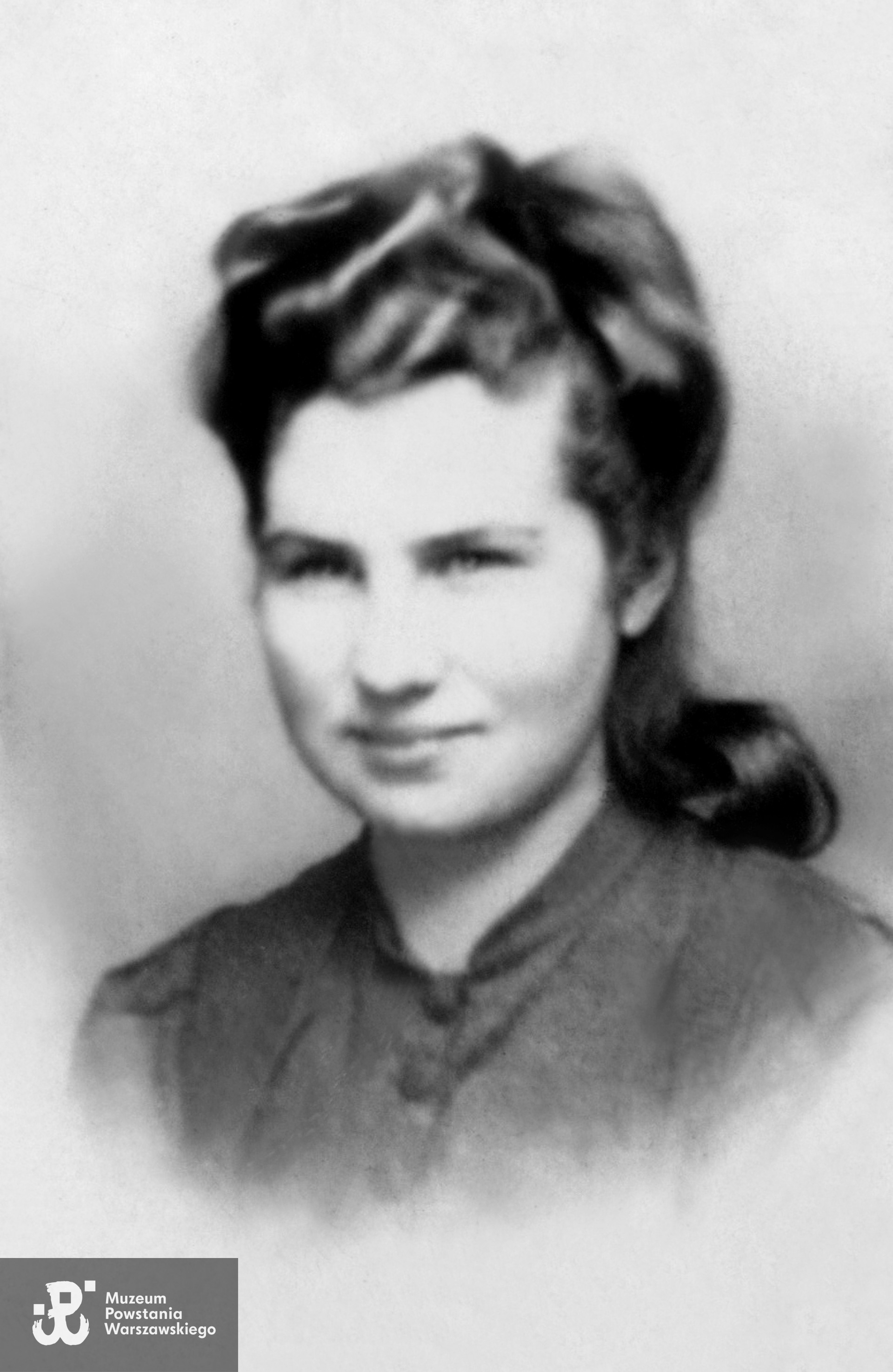 Marianna Bączkowska "Wichura". Zdjęcie z dokumentów z okresu okupacji niemieckiej. Z archiwum rodzinnego Marianny Deczewskiej