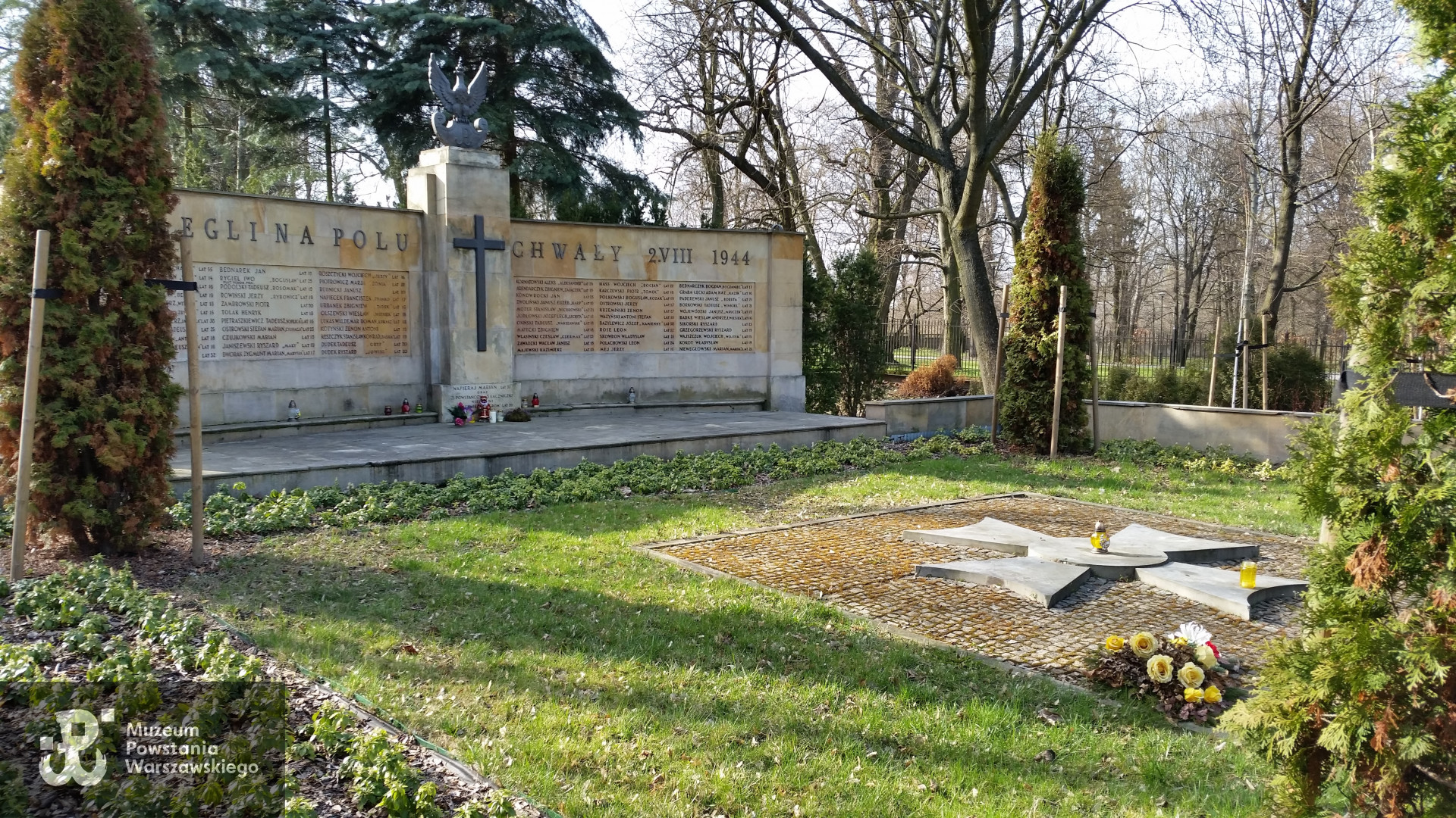 Pomnik Mauzoleum w Pęcicach. Źródło - Wikipedia