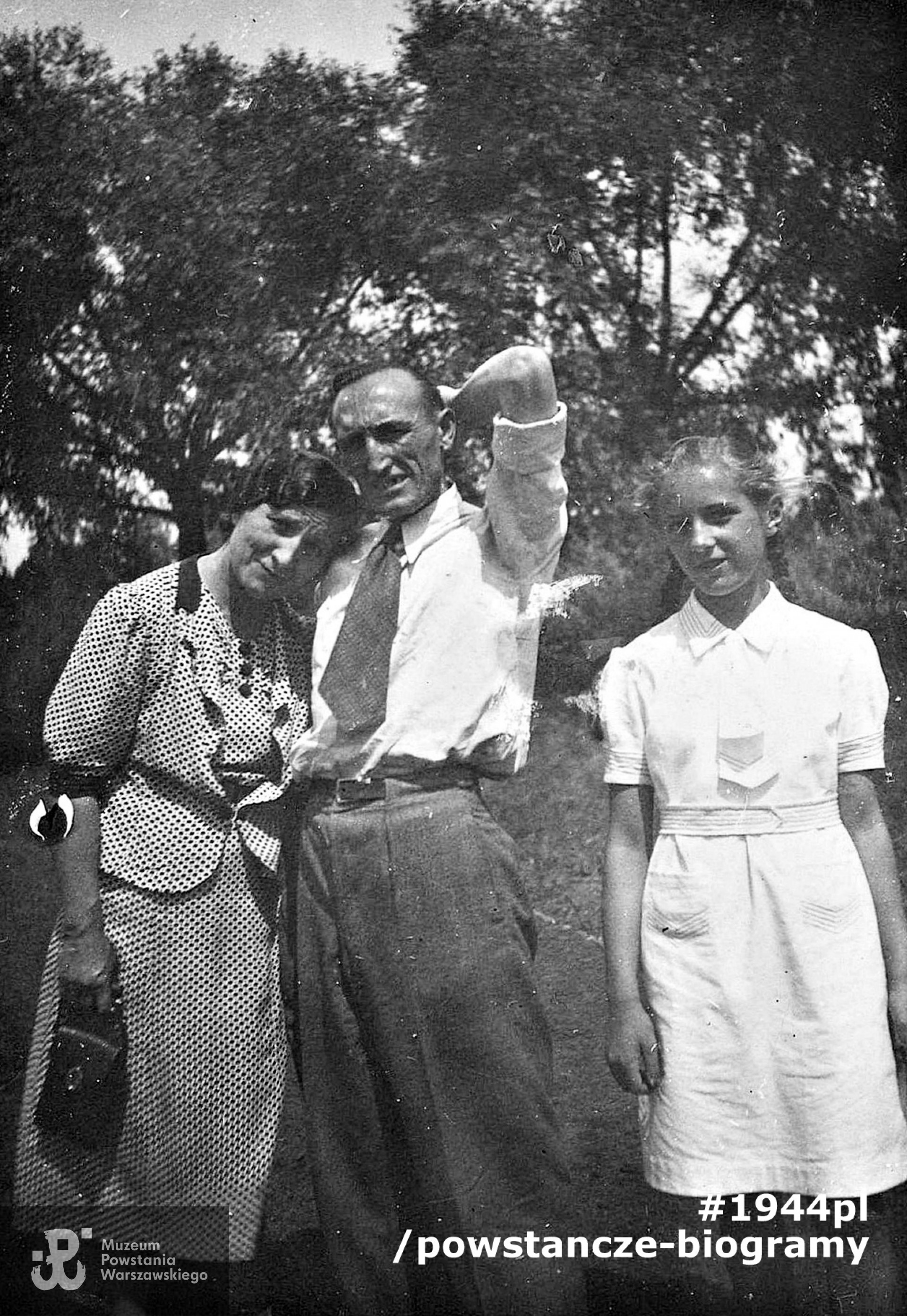 Rodzice Zdzisława - Anna Lau z Kaniewska, ojciec Zygmunt oraz siostra Halina, po wojnie Sawicka. Fot. ze zbiorów rodzinnych, udostępnił p. Paweł Polz 