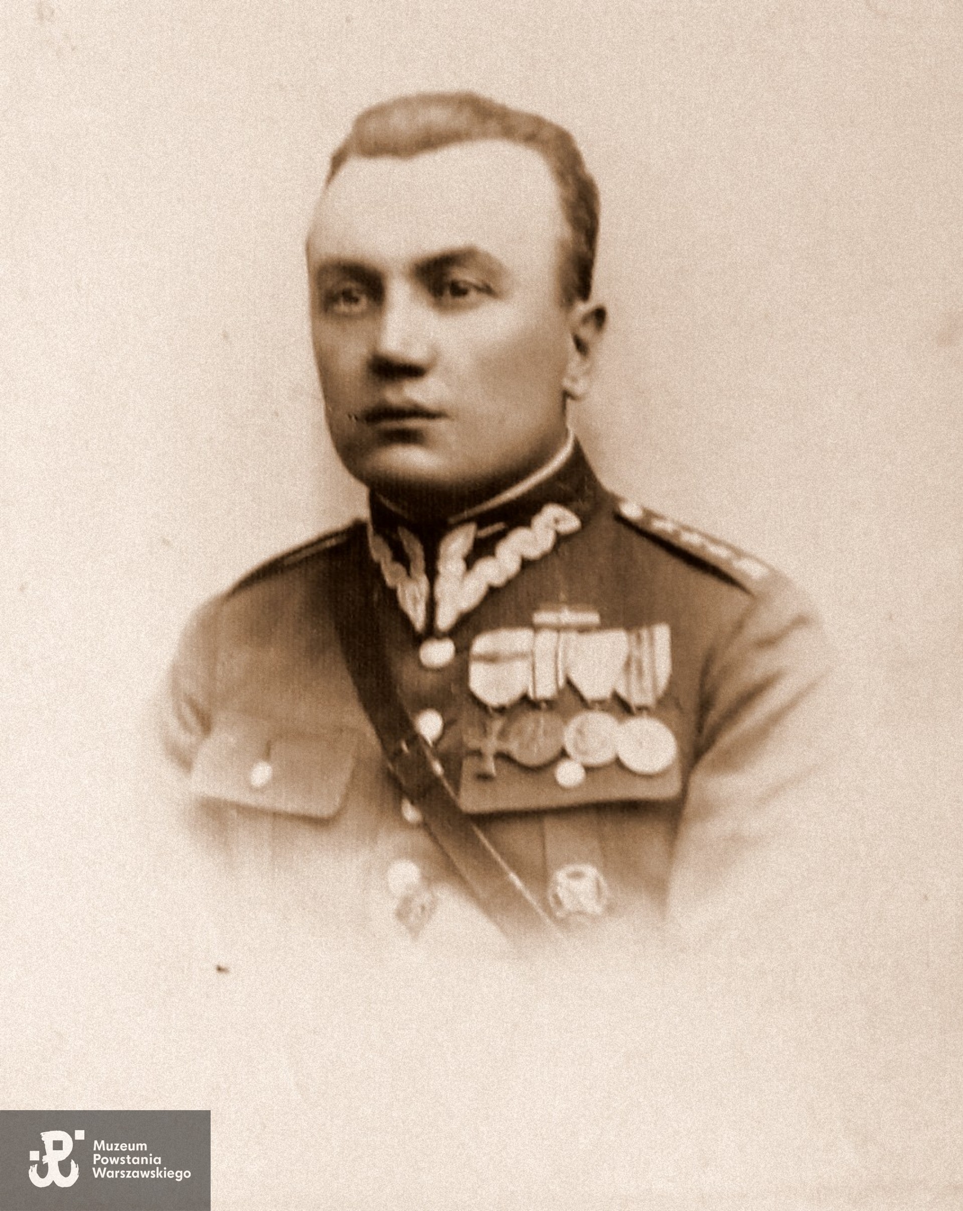 ppłk. Zygmunt Dobrowolski „Mostowicz”, „Polanowski”, „Zyndram”, „Zygmunt Zyndram” (1897-1972). Fot. ze zbiorów  rodzinnych p. Marcina Dobrowolskiego udostępnione za pośrednictwem p. Zbigniewa Tyszki.
