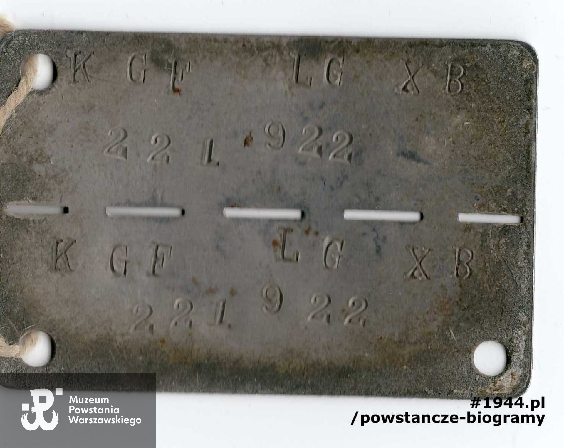 Blaszka jeniecka ze Stalagu X B. Ze zbiorów Muzeum Powstania Warszawskiego, dar Antoniego Saulewicza