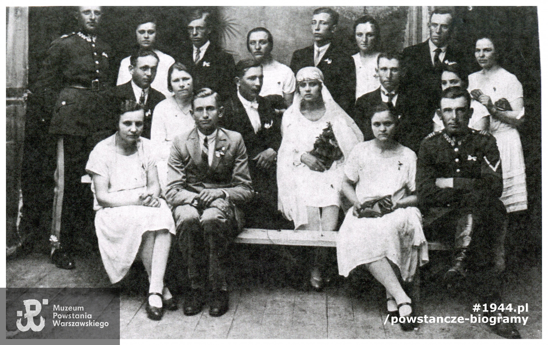 Berezne, Wołyń - 1928/1929. Stanisław Puszkin widoczny w mundurze, pierwszy z  prawej strony. Fot. ze zbiorów syna, p. Tadeusza Puszkina