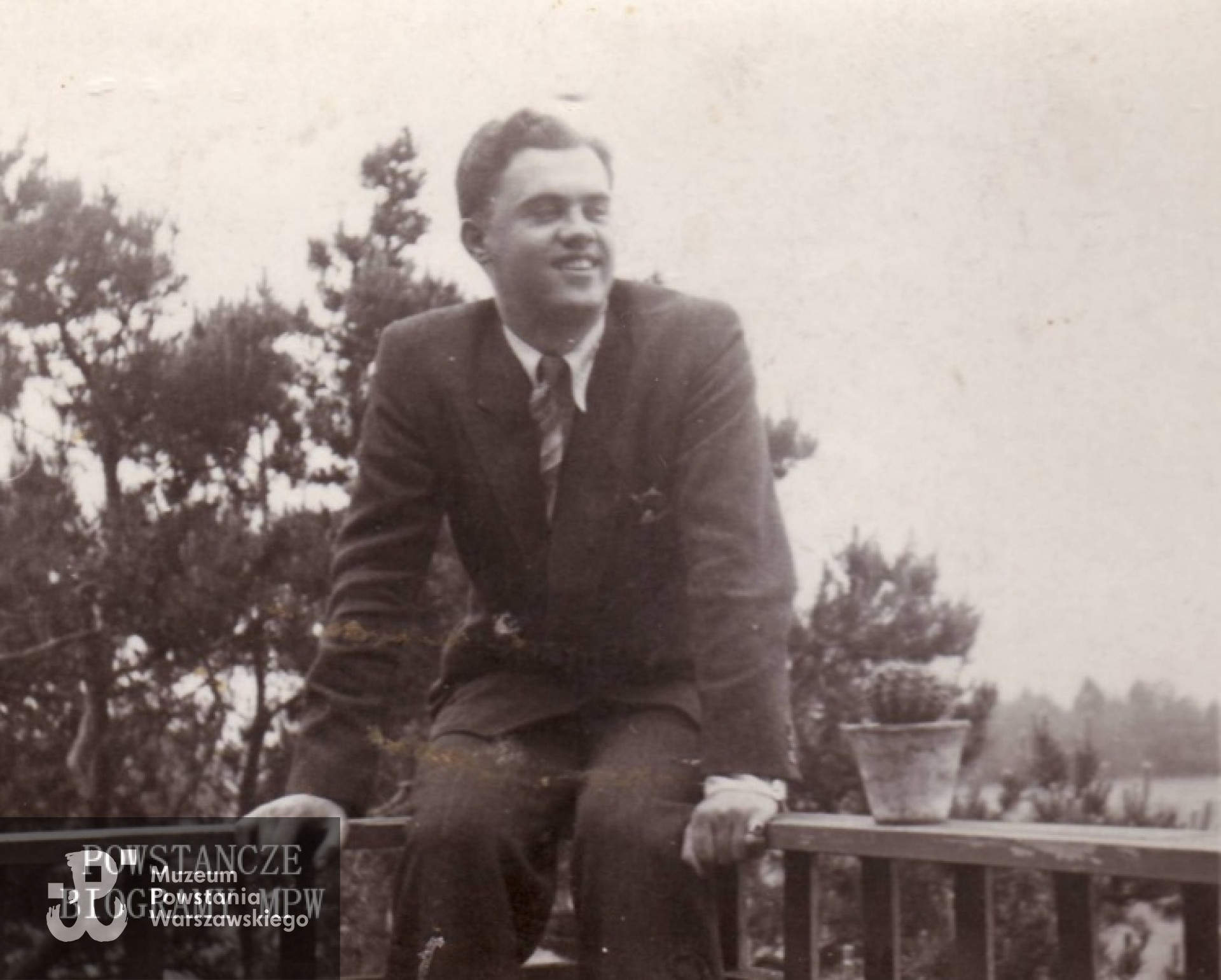 Strz. Juliusz Płoński ps. "Grom" (1923-1944). Na zdjęciu  w roku 1944. Fot. z archiwum rodzinnego, udostępniła p. Ewa Płońska -  Hyjek
