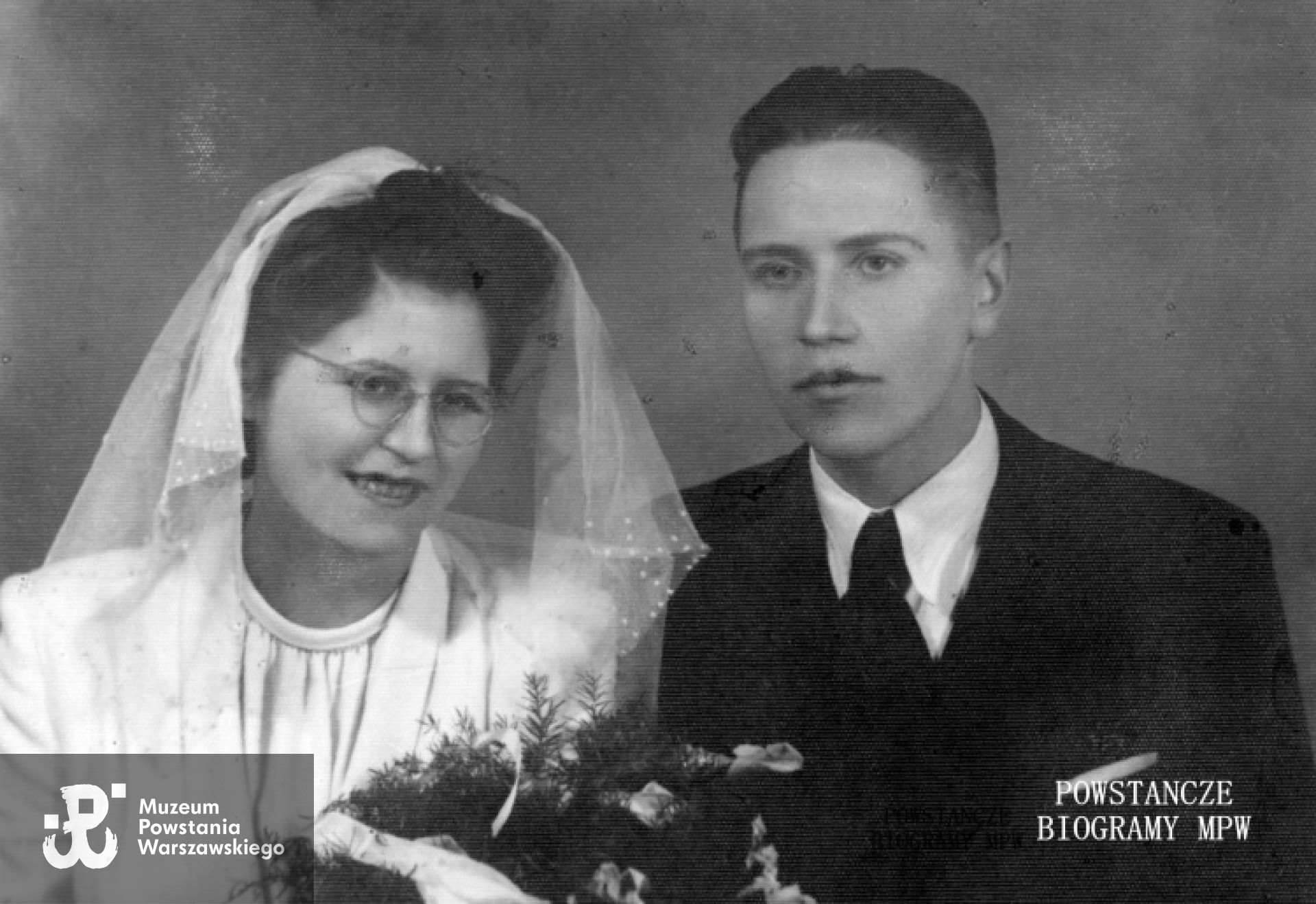 Adam Dering i Krystyna Dering z domu Malawska - zdjęcie ślubne, 23.02.1946 r.  Fot. z archiwum rodzinnego Jakuba Deringa