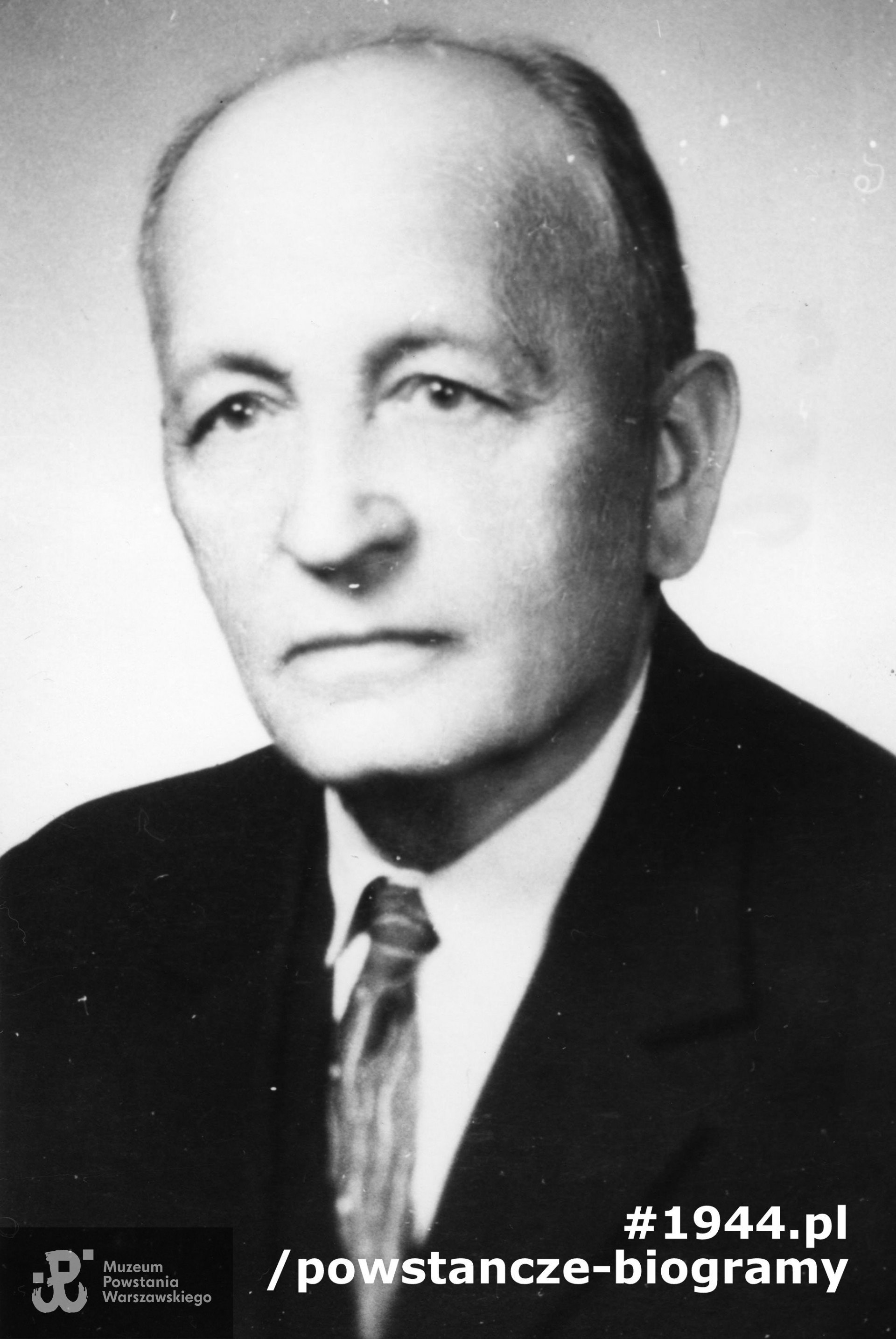   Płk. Antoni Żurowski "Andrzej Bober" (1903 - 1988). Fotografia portretowa wykonana po 1945 roku. Ze zbiorów Muzeum Powstania Warszawskiego, sygn. MPW-IK/1207