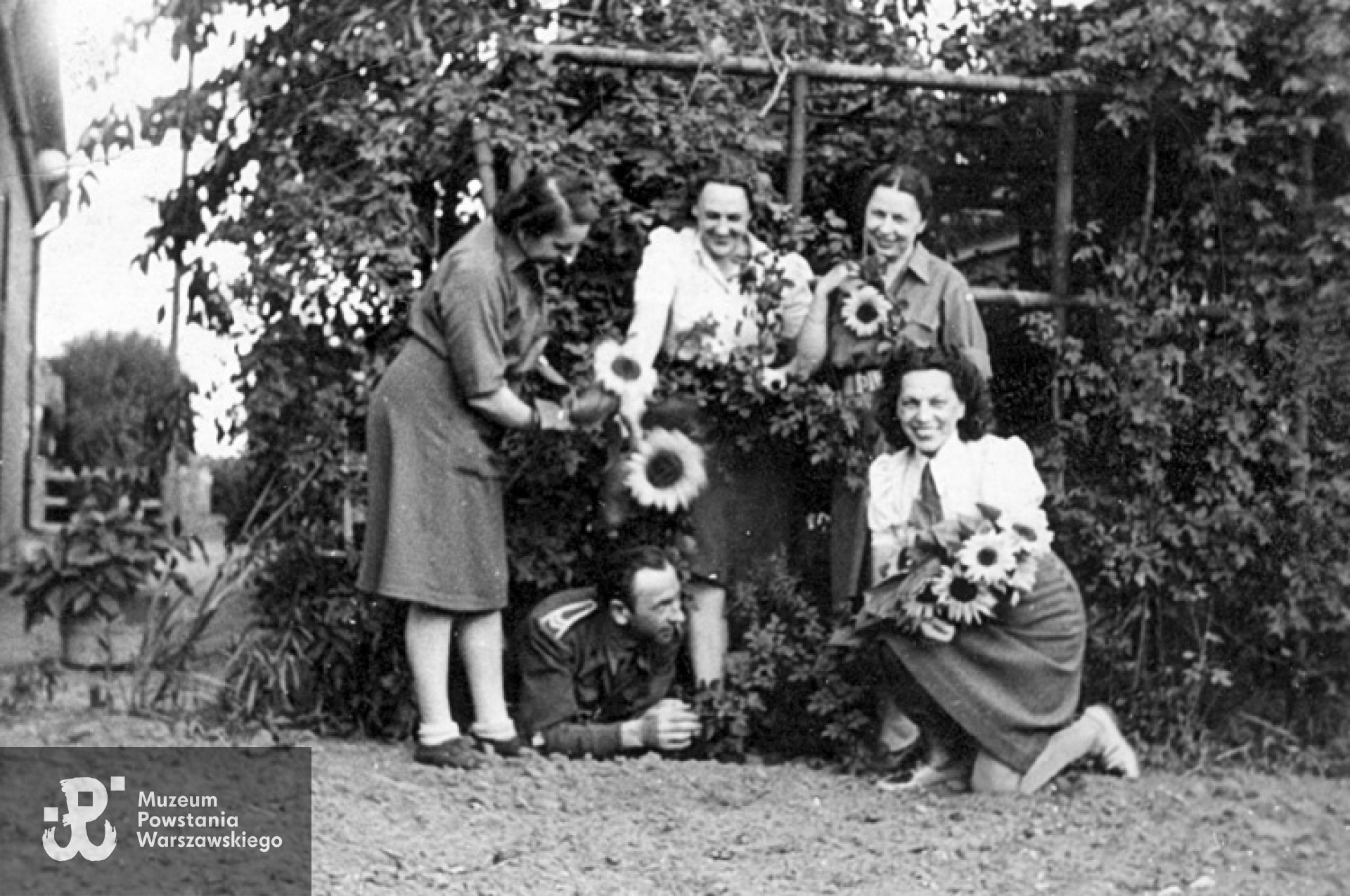 Stalag Sandbostel - po prawej na górze Maria Hrynkiewicz-Moczulska