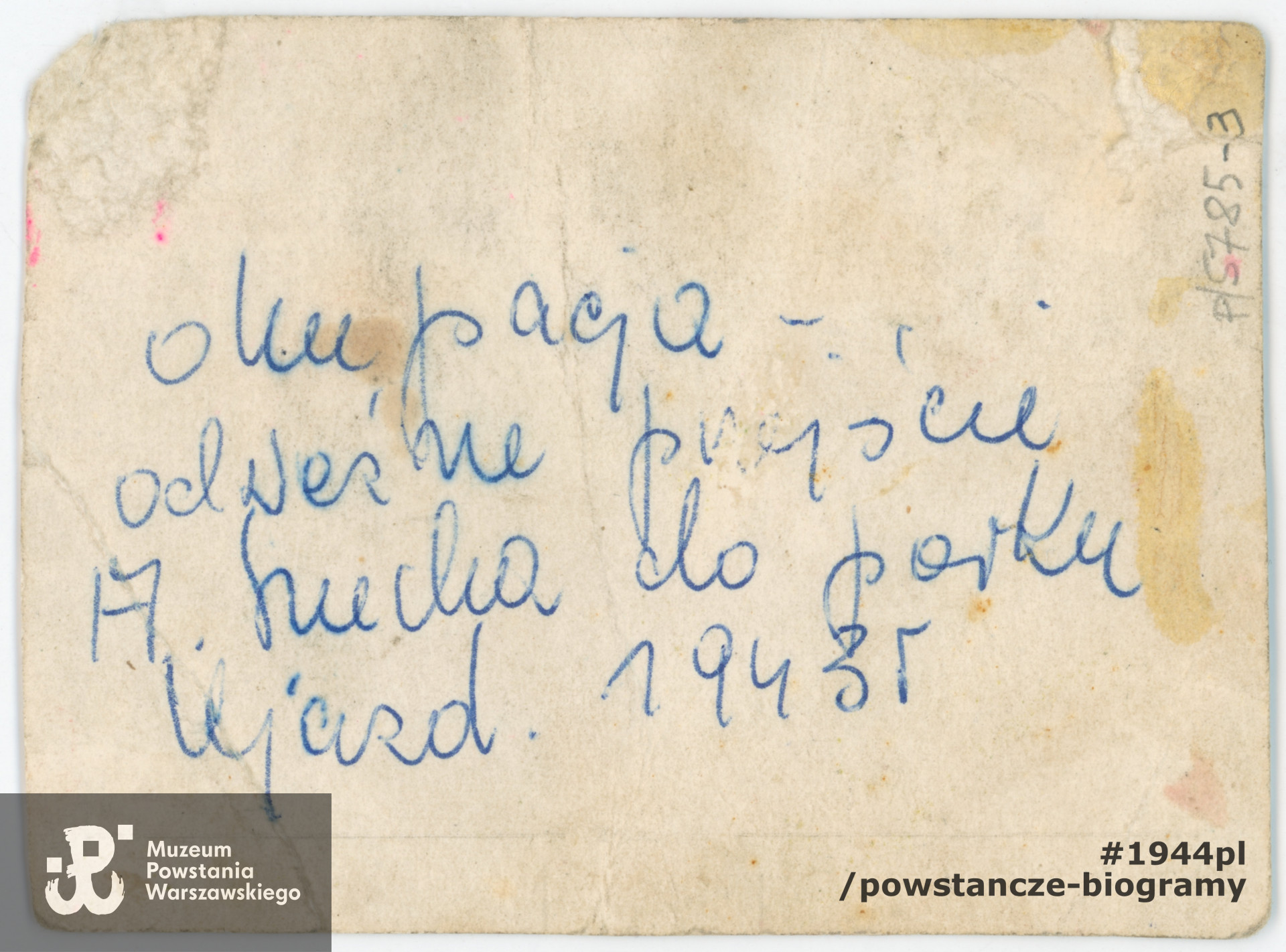 Okupacja - "odważne przejście A. Szucha" do Parku Ujazdowskiego 1943r.  Fot. ze zbiorów Muzeum Powstania Warszawskiego, sygn. P/5785/07, dar Haliny Jarosińskiej ps. "Halinka"
