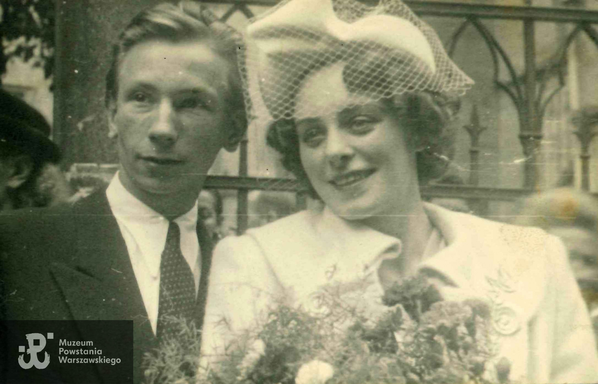 Henryk i Wanda Huńkowie, fotografia ślubna.  Fot. ze zbiorów rodzinnych, skan udostępniła p. Elżbieta Janik