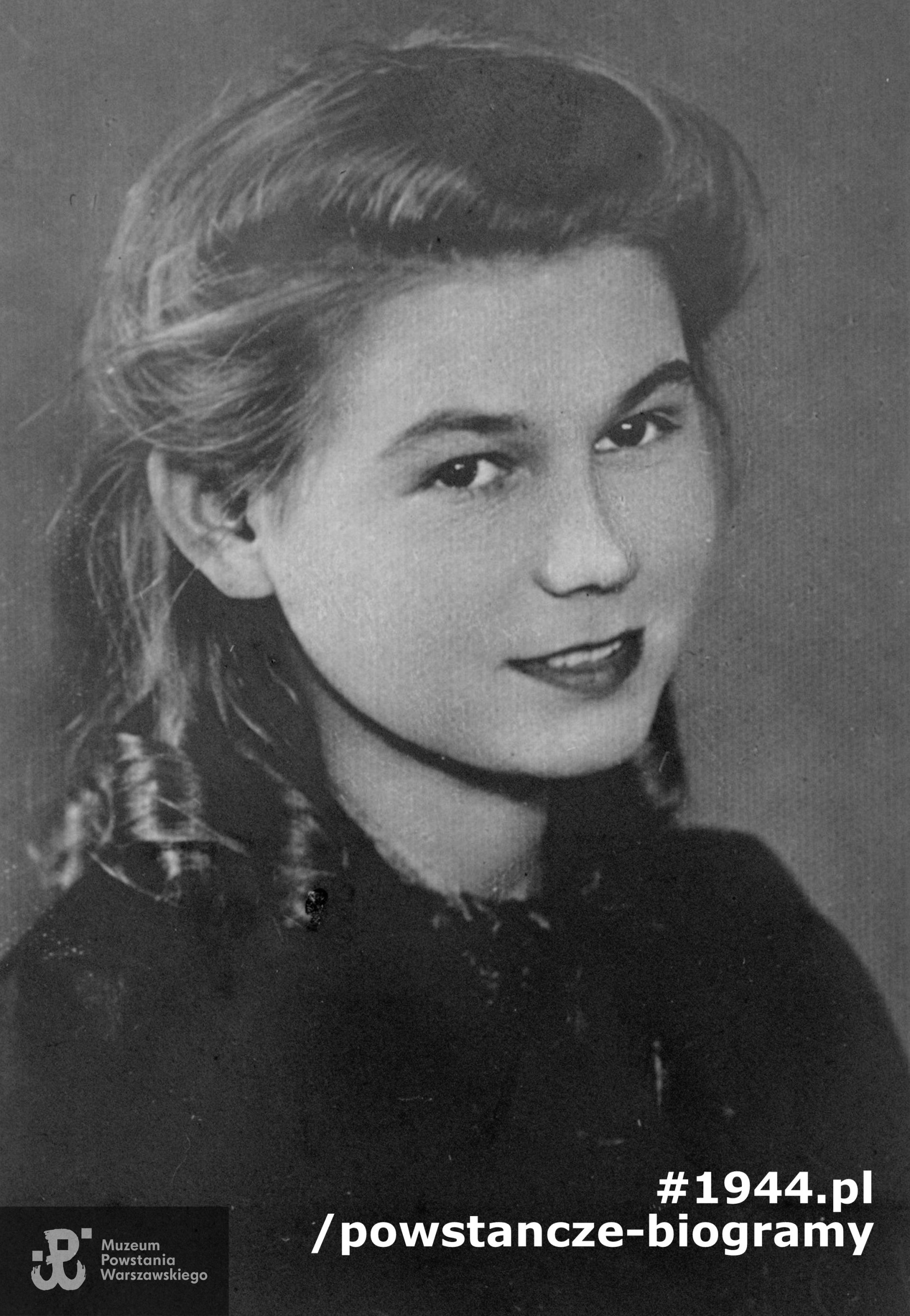 Janina Aleksandra Babicka "Dembowska" (1923-1985). Fot. ze zbiorów Muzeum Powstania Warszawskiego, sygn. P/655