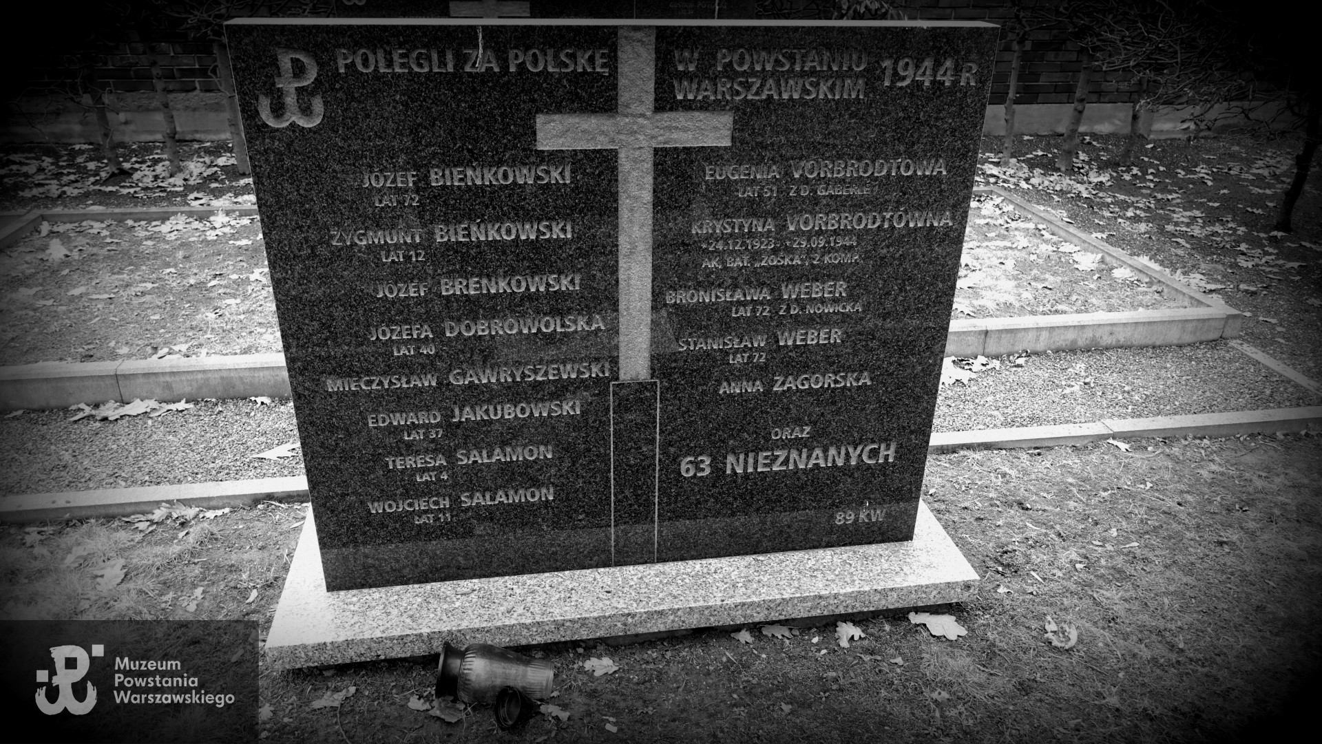 Mogiła na Cmentarzu Powstańców Warszawy w kw. 89, gdzie pochowana została  matka Krystyny, Eugenia Vorbrodt, a Krystyna upamiętniona jest symbolicznie.