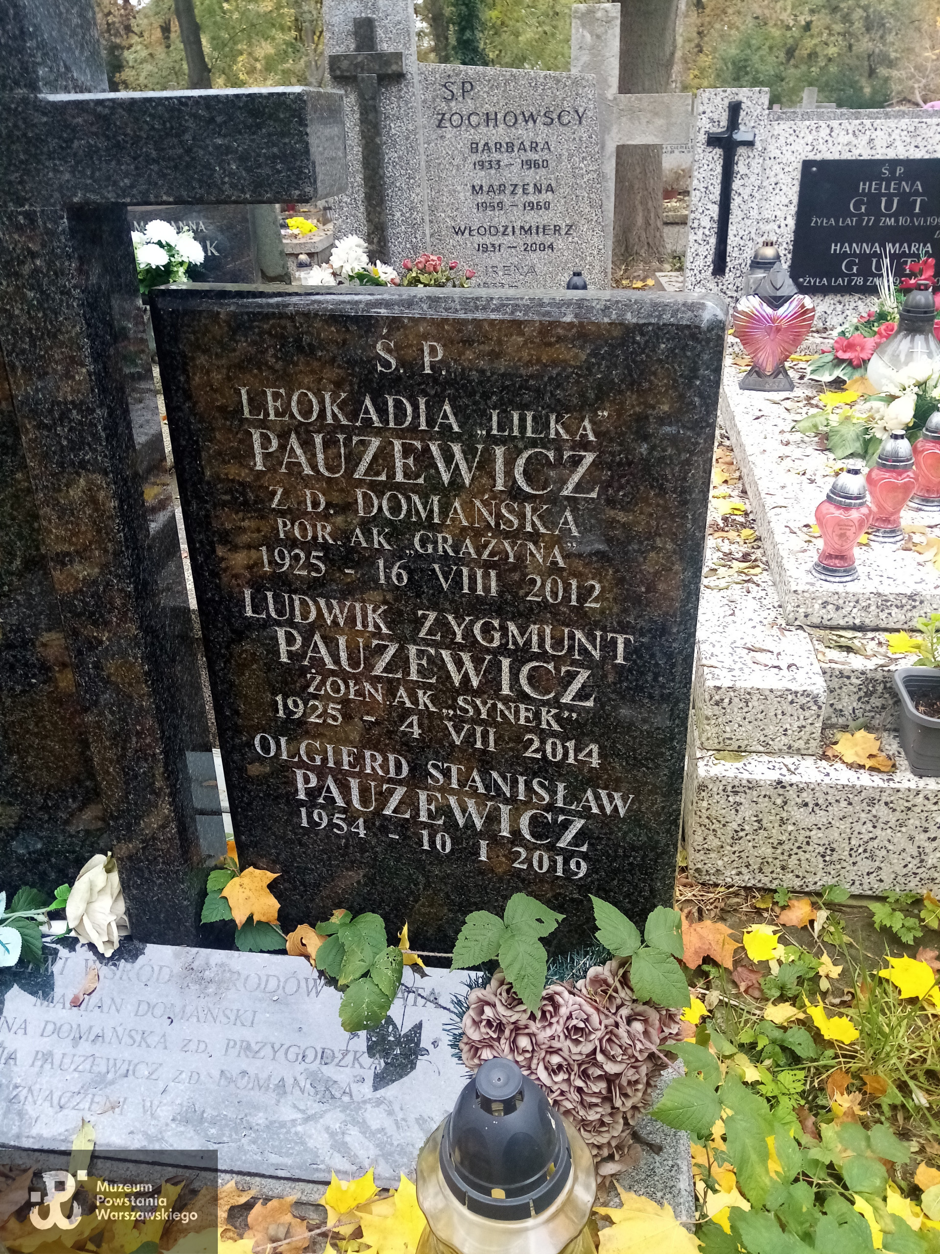 Cmentarz Bródnowski w Warszawie,  sektor 12M, rząd 5, grób 14. Fot. Muzeum Powstania Warszawskiego/Baza grobów