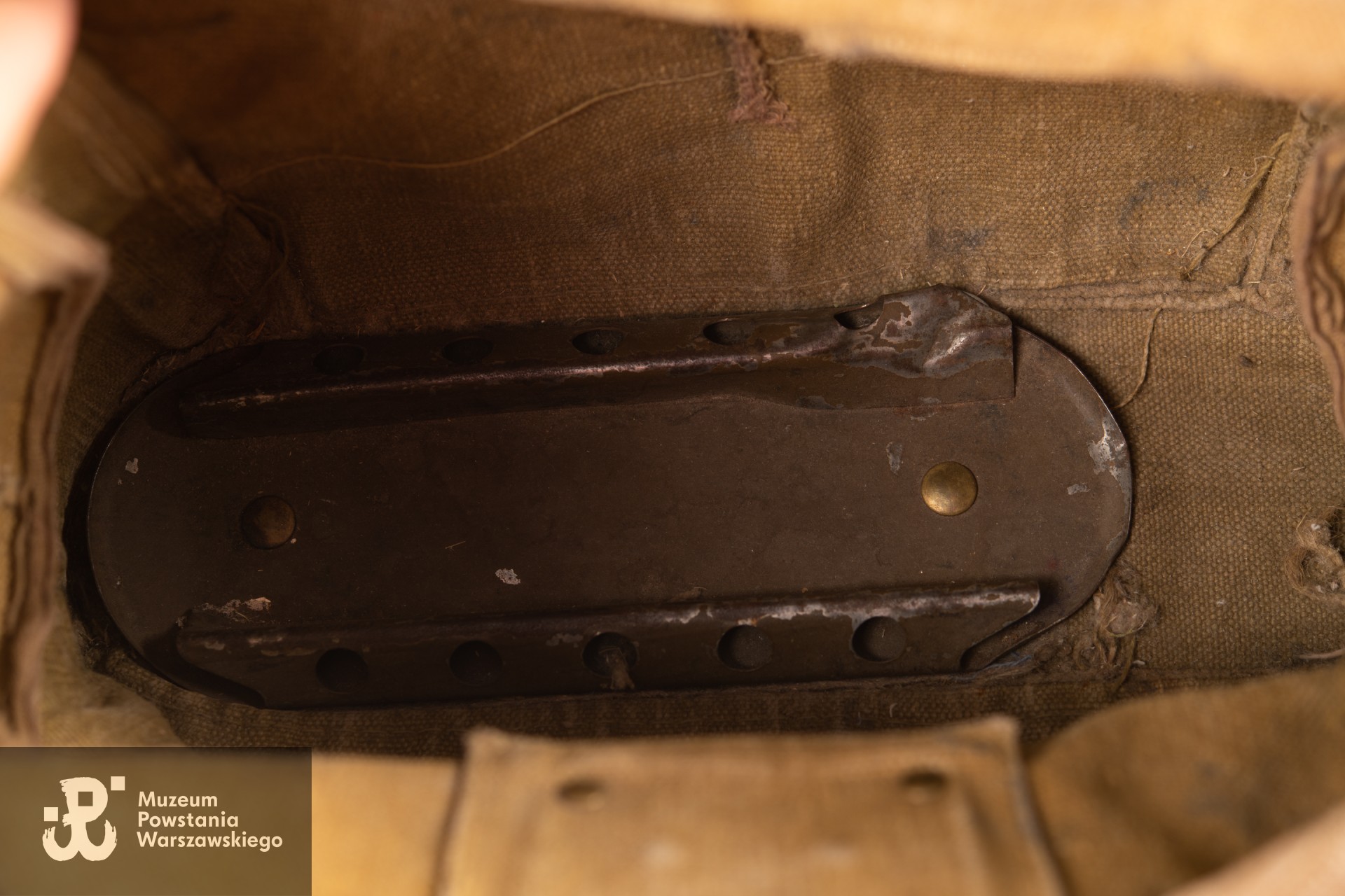 Powstańczy chlebak Zdzisława Dziewońskiego ps. Jastrząb.  Zbiory rodzinne Katarzyny i Adama  Dziewońskich. Fot. Katarzyna Stefanowska, MPW