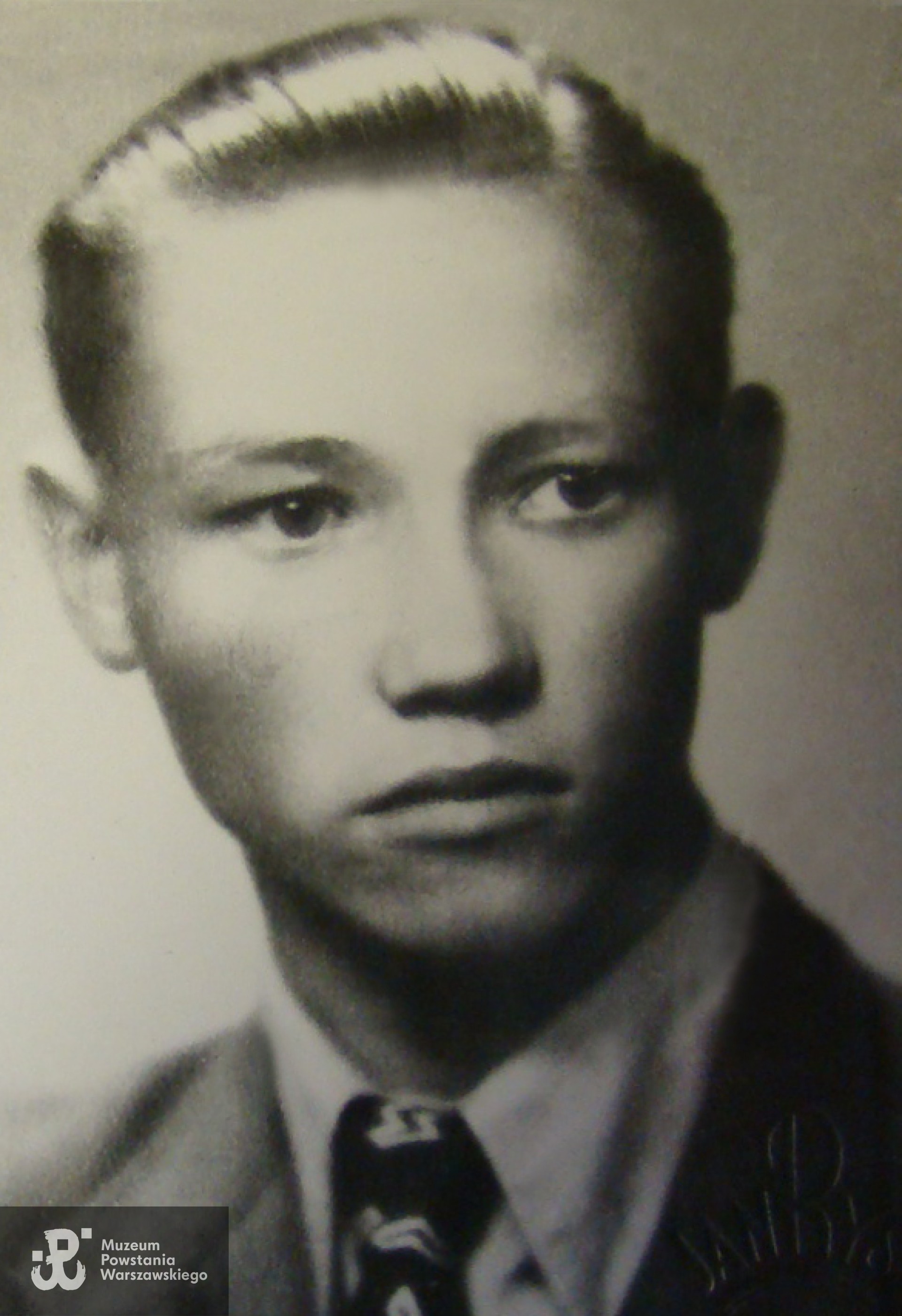 Henryk Chachaj. Fotografia dołączona do Ankiety Uczestnika Powstania Warszawskiego (skan z fotografii) - materiały do Słownika Biograficznego Uczestników Powstania Warszawskiego. 
