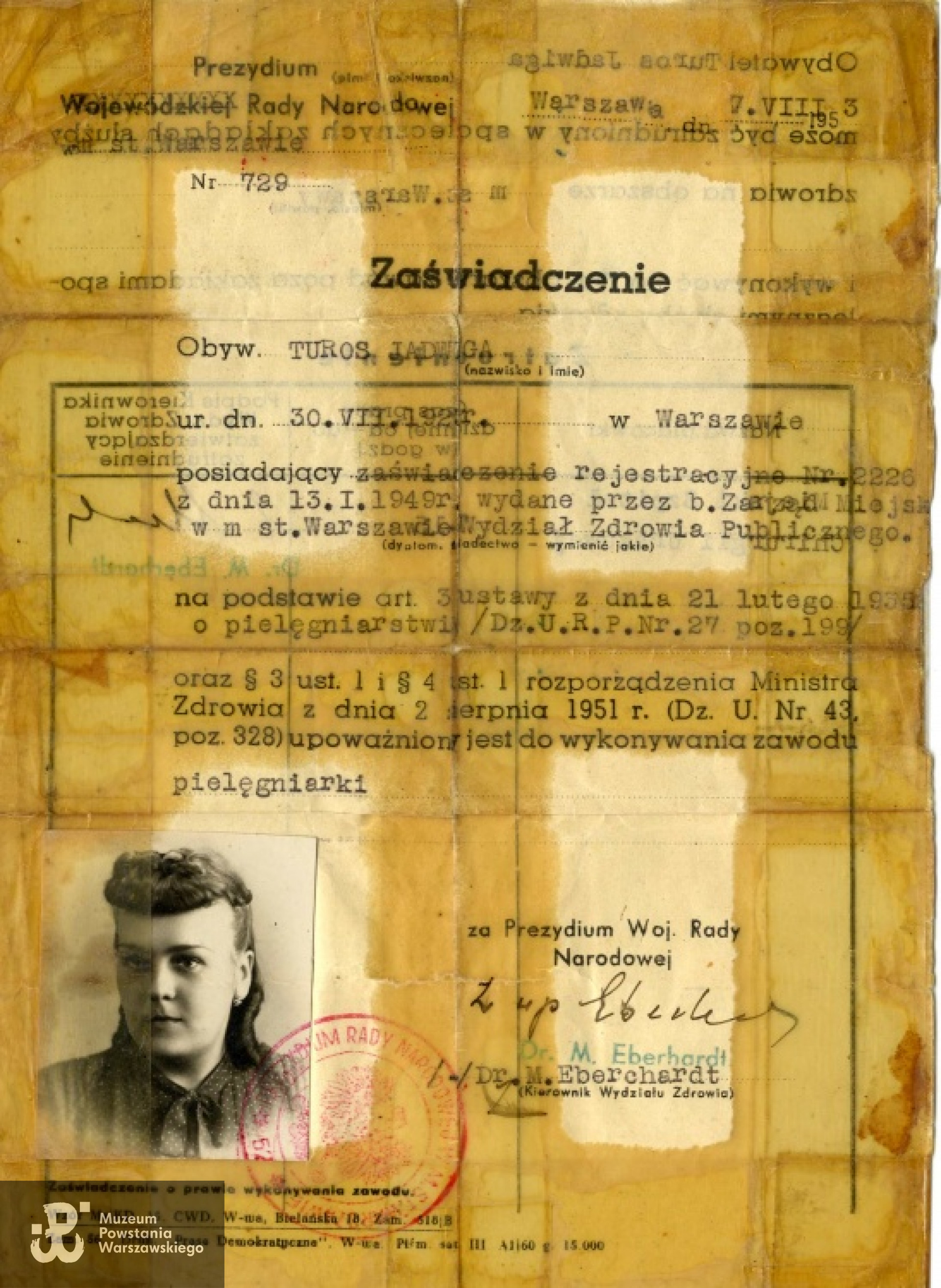 Zaświadczenie o upoważnieniu do wykonywania zawodu pielęgniarki - 1949 rok. Z  archiwum rodzinnego córek.