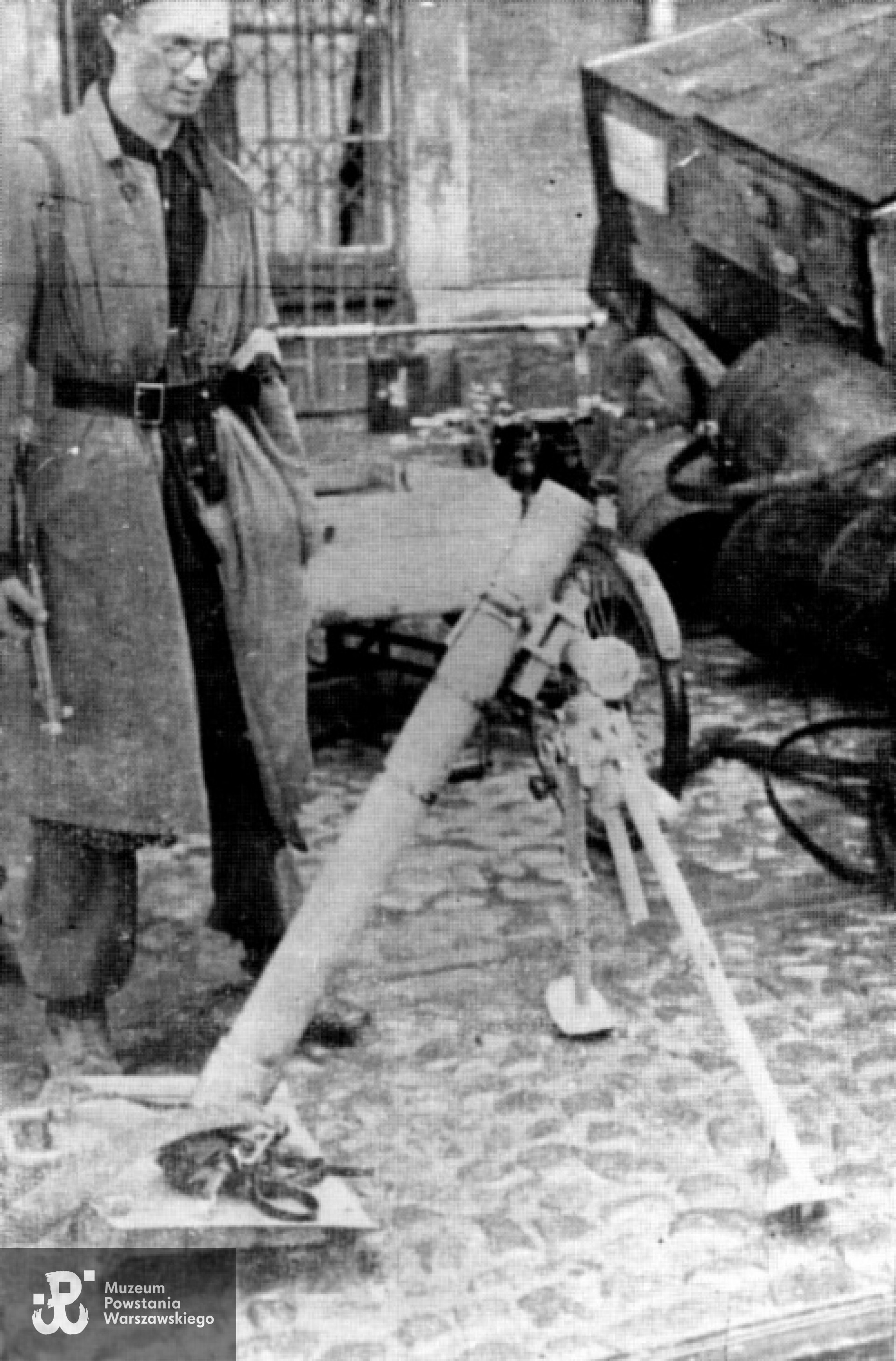 Zbigniew Storożyński ps. "Fernando" . Wola, 3 sierpnia 1944 r. Fot. AR MPW
