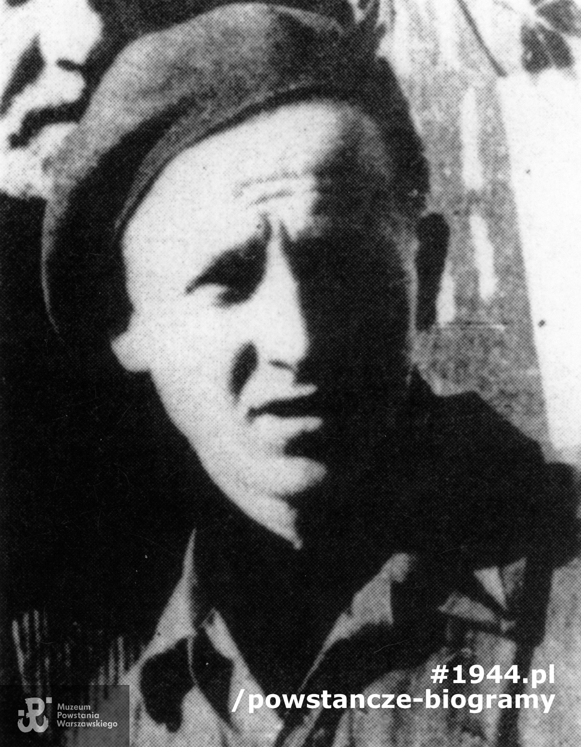 Fotografia z Powstania Warszawskiego,   st. strz.  Michał Witkowski "Ryś" (1924 -1997). Fot. ze zbiorów Muzeum Powstania Warszawskiego, sygn.  P/2116-P/2117, dar p. Eugeniusza Domagało