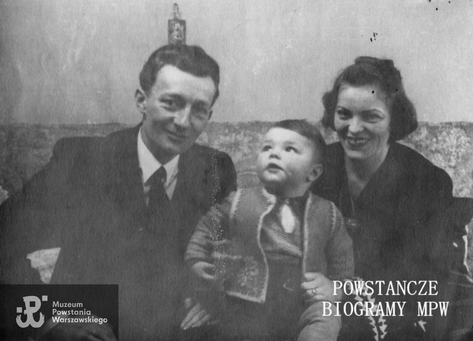 Józef Kołpowski vel Józef Radwański ps. "Rysiek" na zdjęciu z żoną Heleną Kołpowską z domu Dulęba oraz synem Mikołajem. Fot. z archiwum rodzinnego