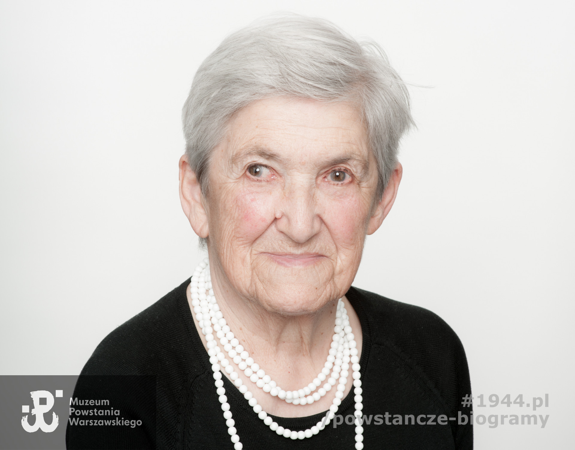 Sławomira Miszewska - Środulska ps. "Ewa", "Sławka". Zdjęcie z serii portretów Powstańców Warszawskich wykonanych w ramach projektu "1944/70/2014" realizowanego przez grupę WWPHOTO dla uczczenia 70. rocznicy wybuchu Powstania Warszawskiego. Muzeum Powstania Warszawskiego, 22.07-04.08 2013.