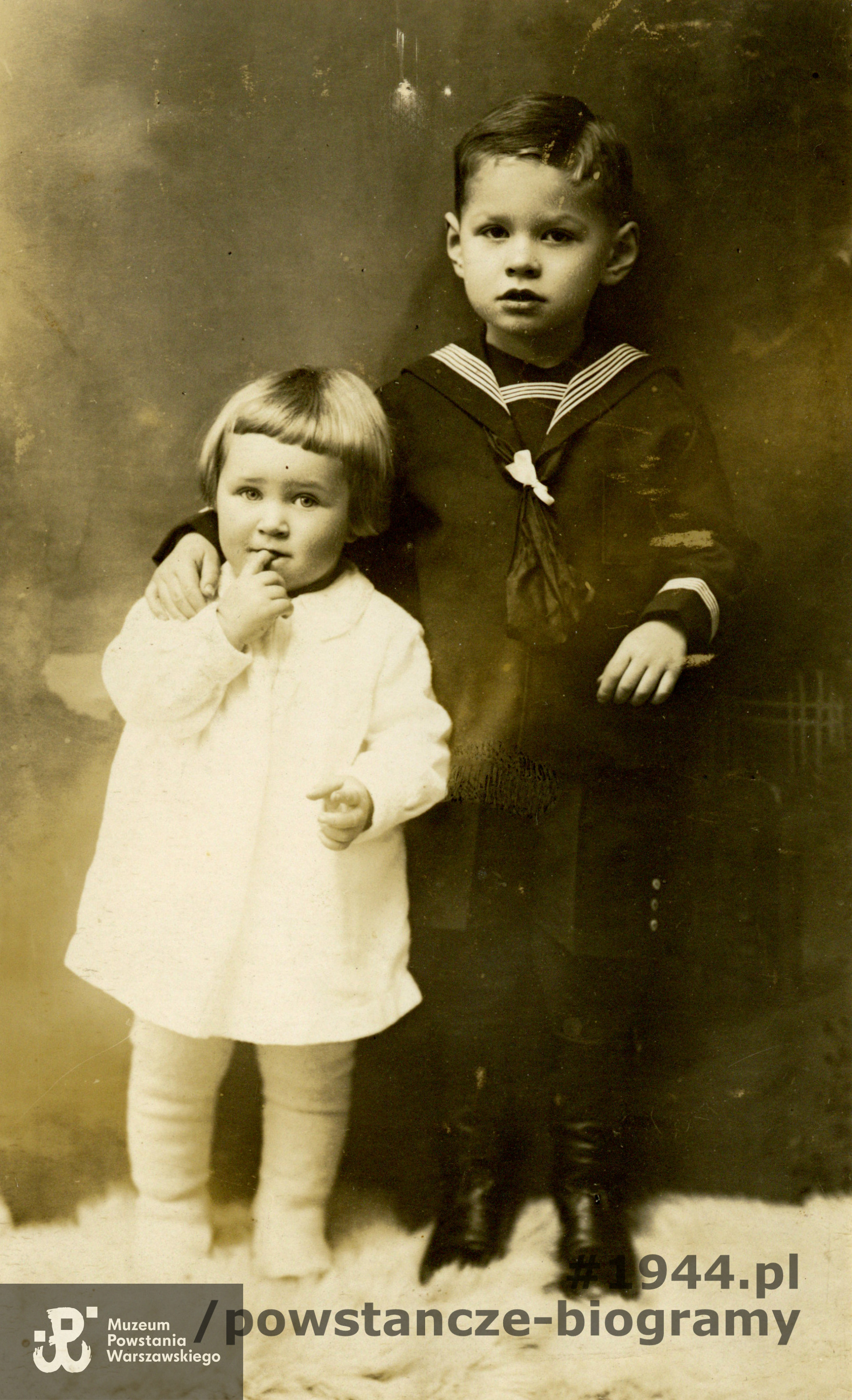 Dzieci Józefa Kotarby - Haneczka i Jędruś, lata 30-te XX w. Fot.  z archiwum rodzinnego córki, p. Hanny Frytowej z domu Kotarba