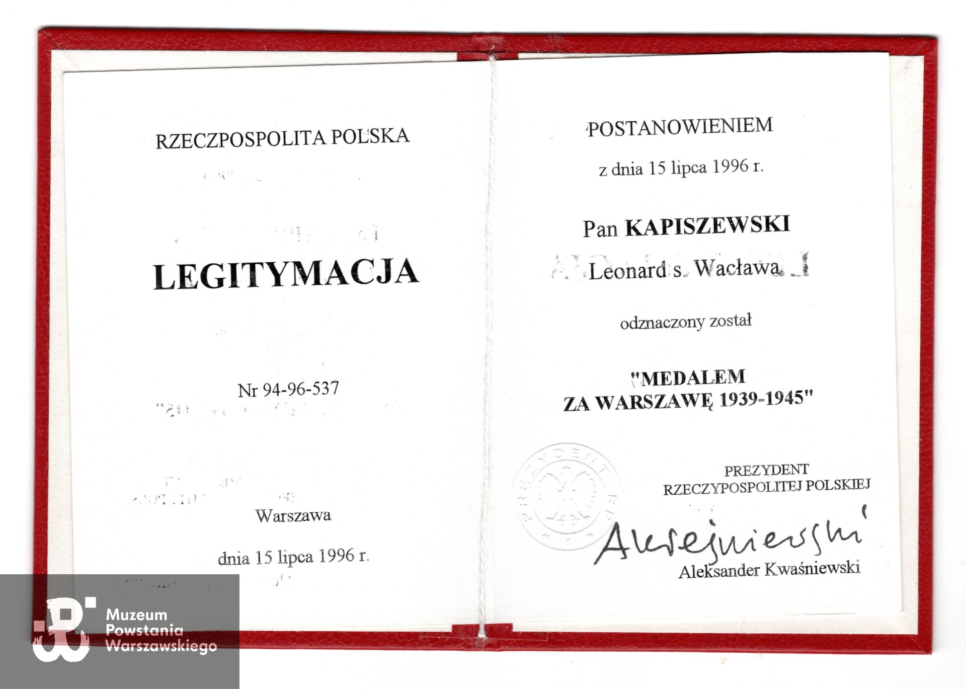 Ze zbiorów prywatnych  Powstańca, udostępnił p. Leonard Kapiszewski ps. Ryś.