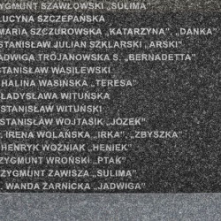 Nazwiska poległych Władysławy i Stanisława Wituńskich na Murze Pamięci MPW. Fot MPW