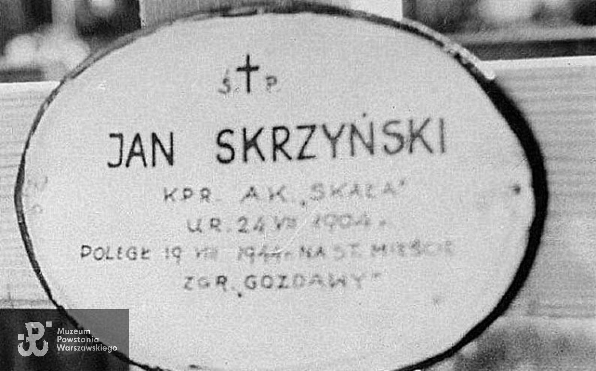 Pierwszy grób i pierwsza tabliczka nagrobna Jana Skrzyńskiego