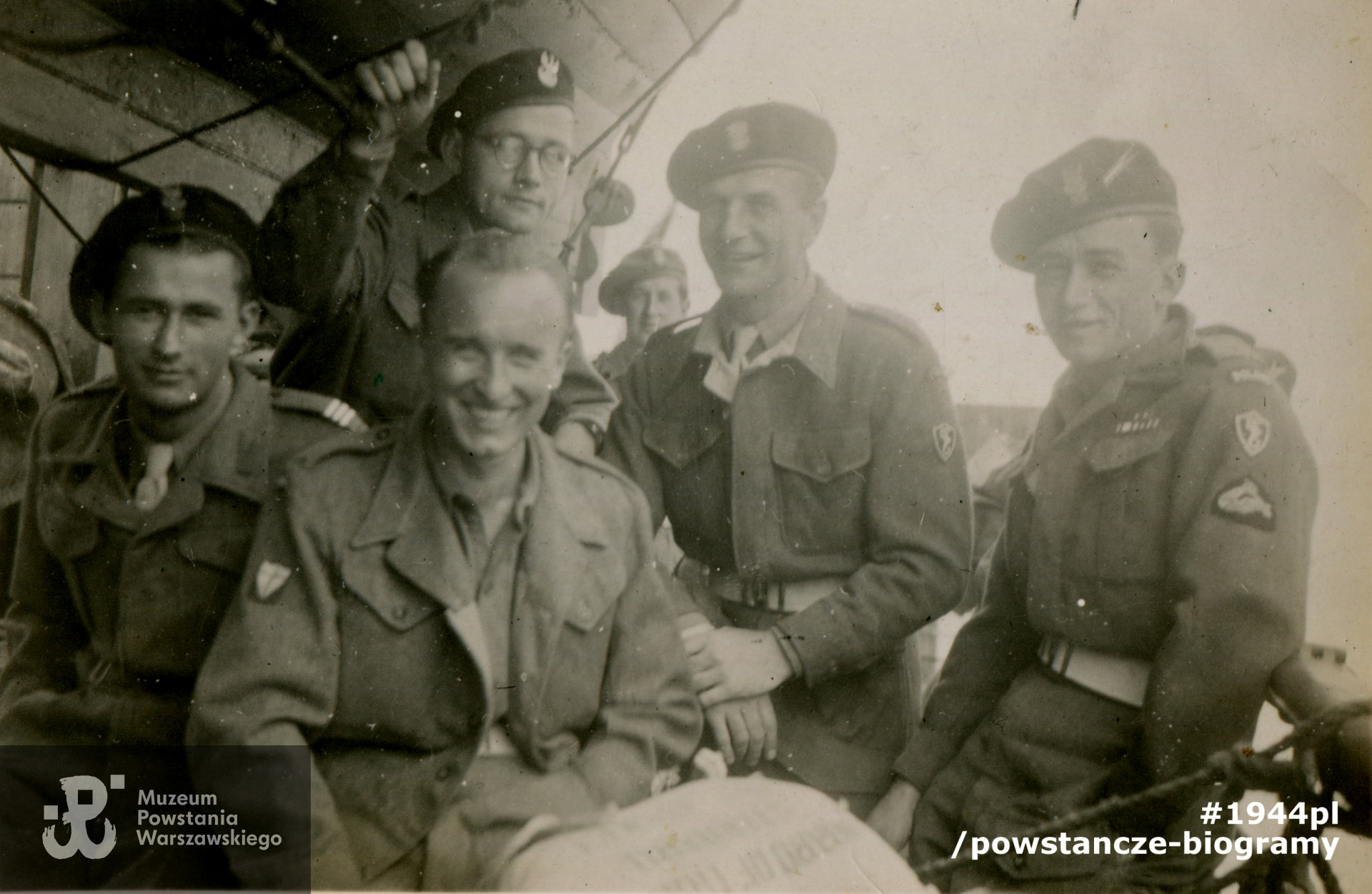 Na fotografii drugi z prawej strony. Fot. z archiwum rodzinnego p. Lecha Piskorskiego