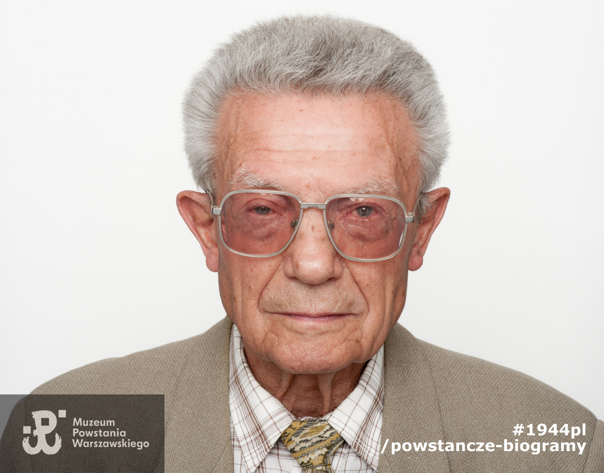 Zdjęcie z serii portretów Powstańców Warszawskich wykonanych w ramach projektu "1944/70/2014" realizowanego przez grupę WWPHOTO dla uczczenia 70. rocznicy wybuchu Powstania Warszawskiego. Muzeum Powstania Warszawskiego, 22.07-04.08 2013.
