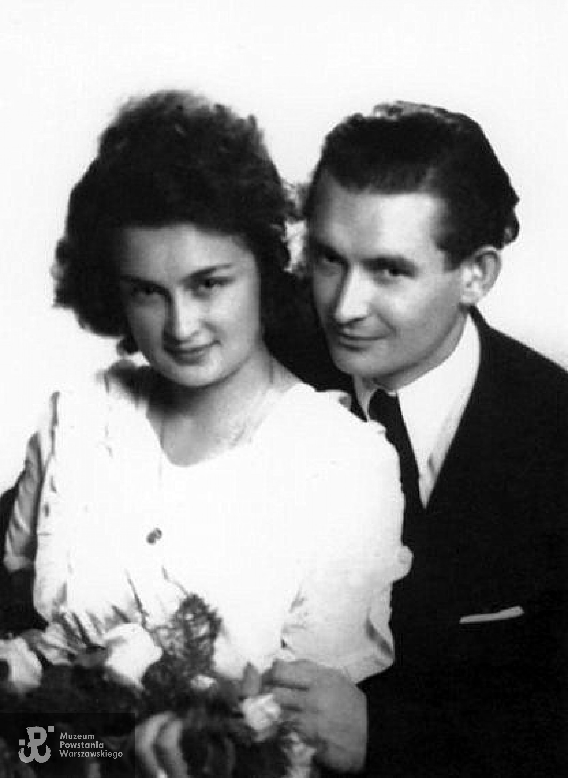 Zdjęcie ślubne Rajmunda Kaczyńskiego z Jadwigą Kaczyńską z Jasiewiczów.