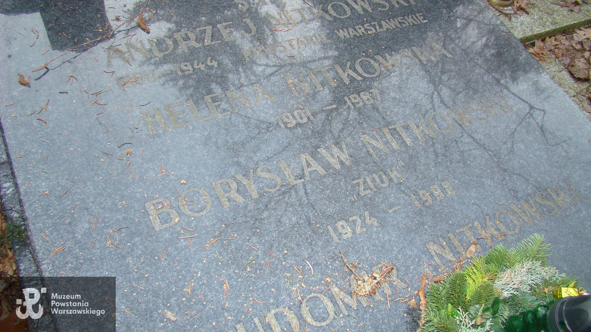 Cmentarz Wojskowy na Powązkach, kwatera A27, rząd 7, grób 7. Fot. Muzeum Powstania Warszawskiego/Baza Grobów Powstańców Warszawskich