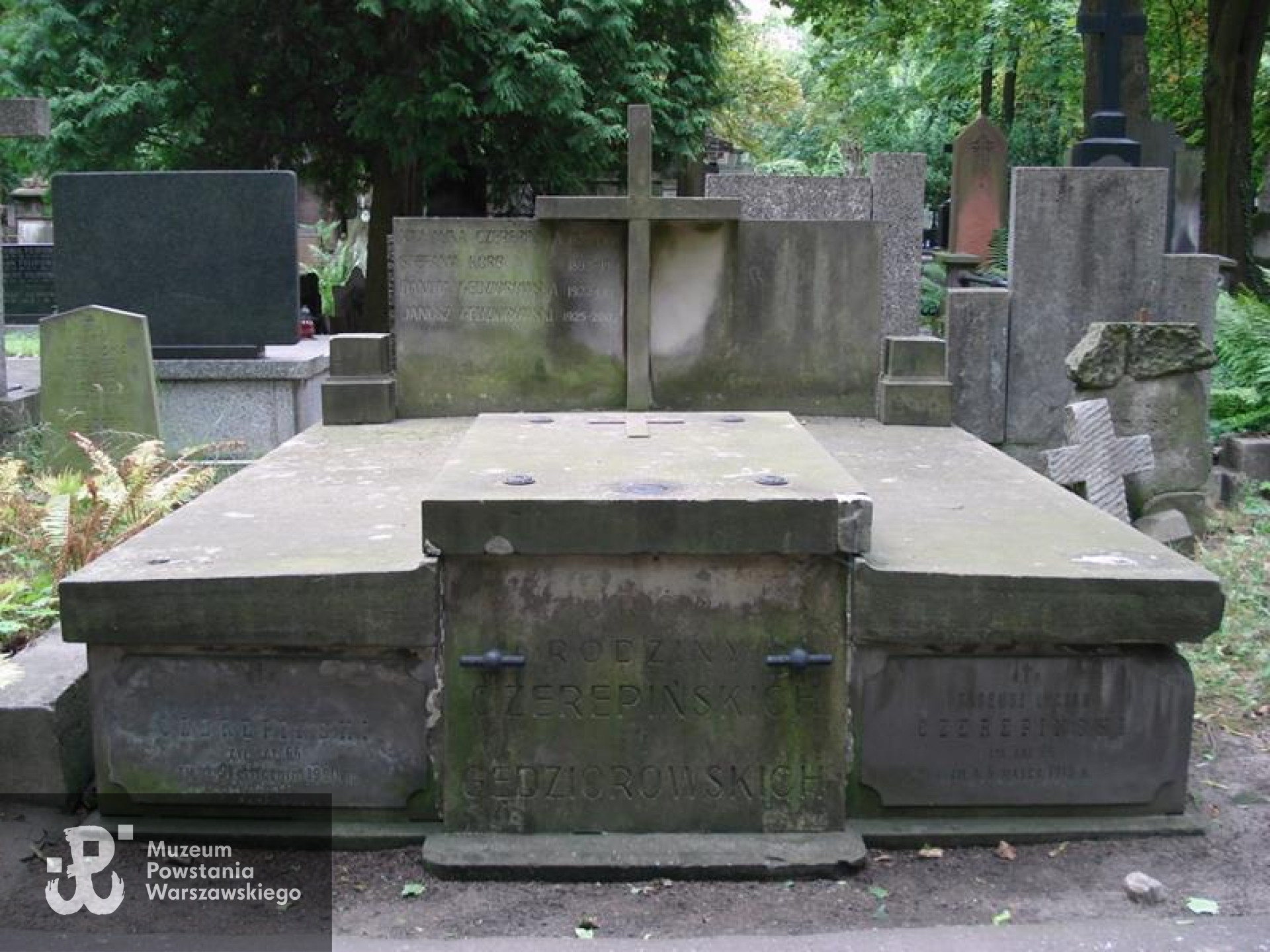 Fot. Warszawskie Zabytkowe Pomniki Nagrobne:  <i>cmentarze.um.warszawa.pl</i>