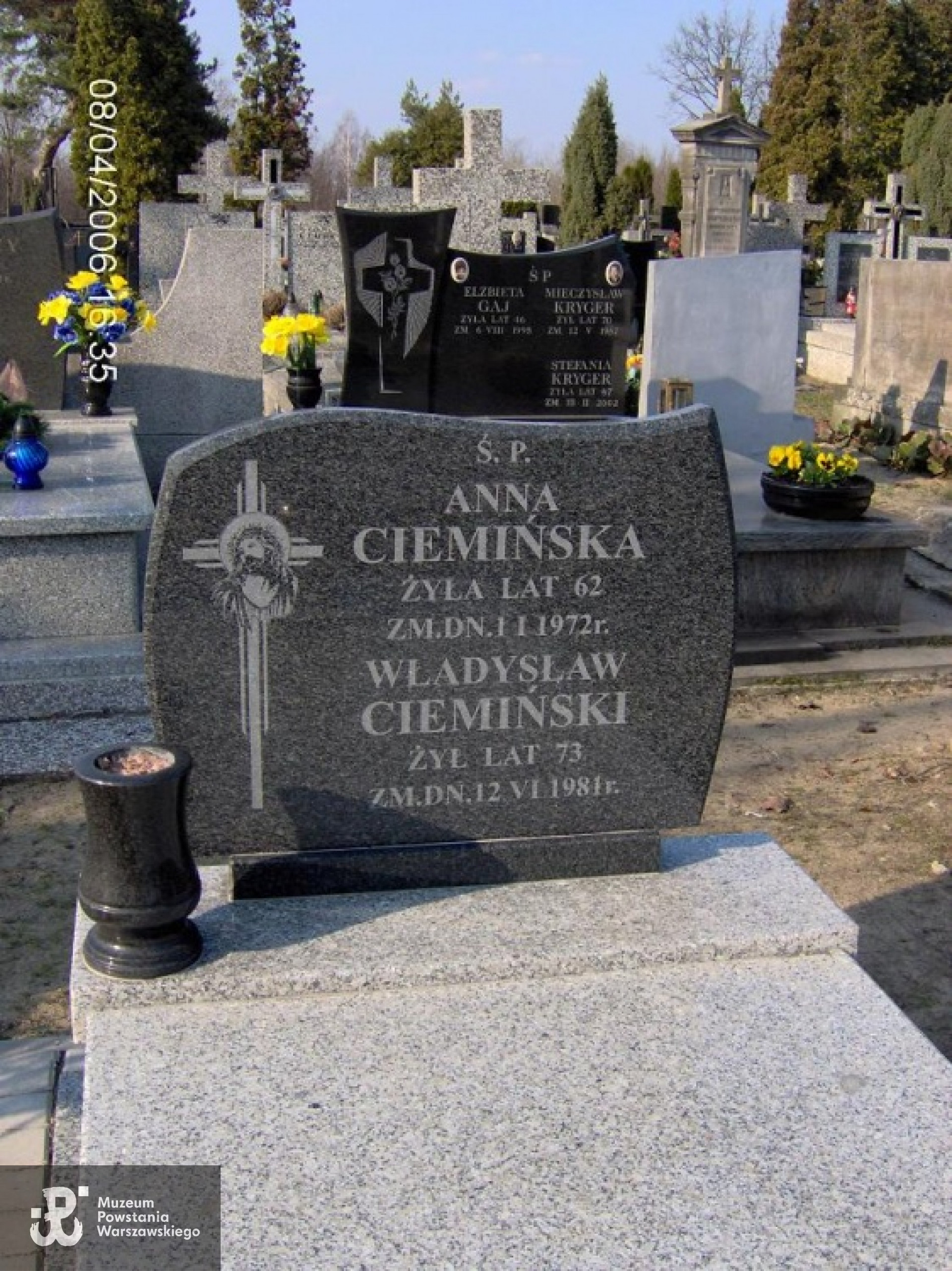 Grób Władysława Ciemińskiego na cmentarzu parafialnym w Nadarzynie