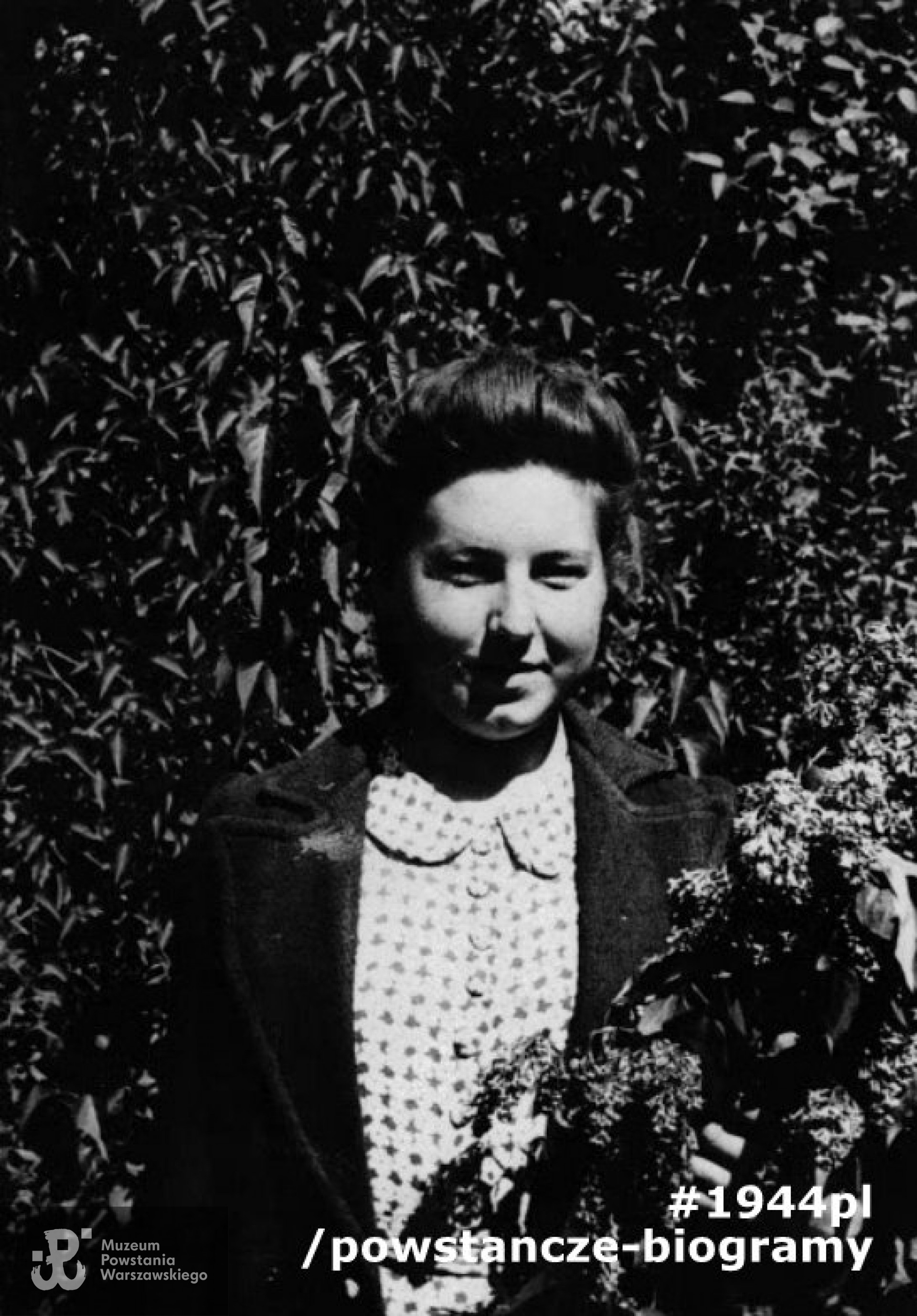 Marta Kabulska - Pasternak, fotografia z okresu okupacji niemieckiej, wykonana ok. 1943 roku. Fot. ze zbiorów rodzinnych udostępnił p. Daniel Ciemiecki