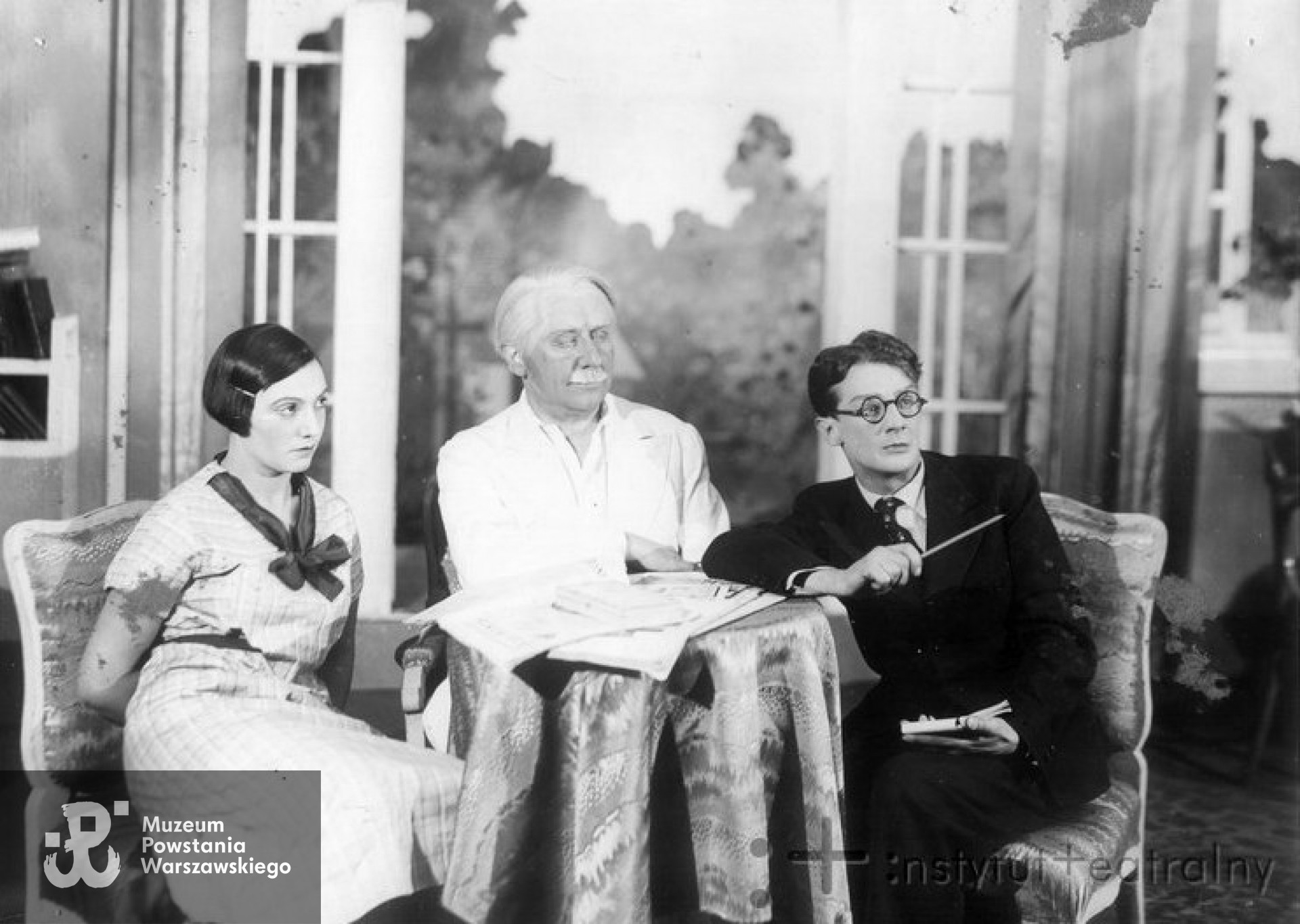 Dzika Pszczoła - Teatr Miejski w Łodzi. Źródło fot: <i> www.e-teatr.pl- zdjęcie ze zbiorów Instytutu Teatralnego</i>