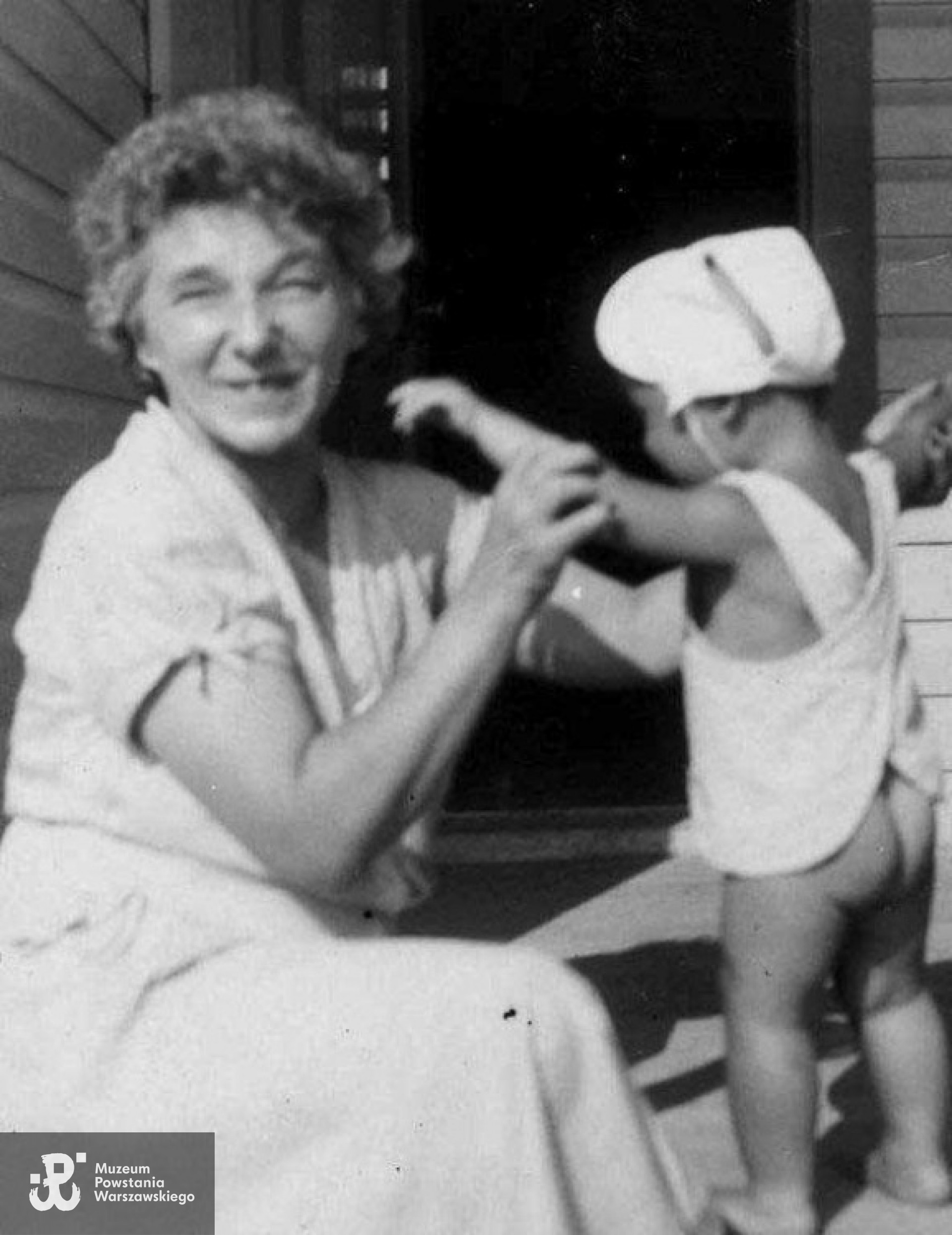 Zofia z Kamlerów Klepacz z Dorotą Szymańską (córką jej bratanicy) - Kanada, Rawdon, Quebec 1953