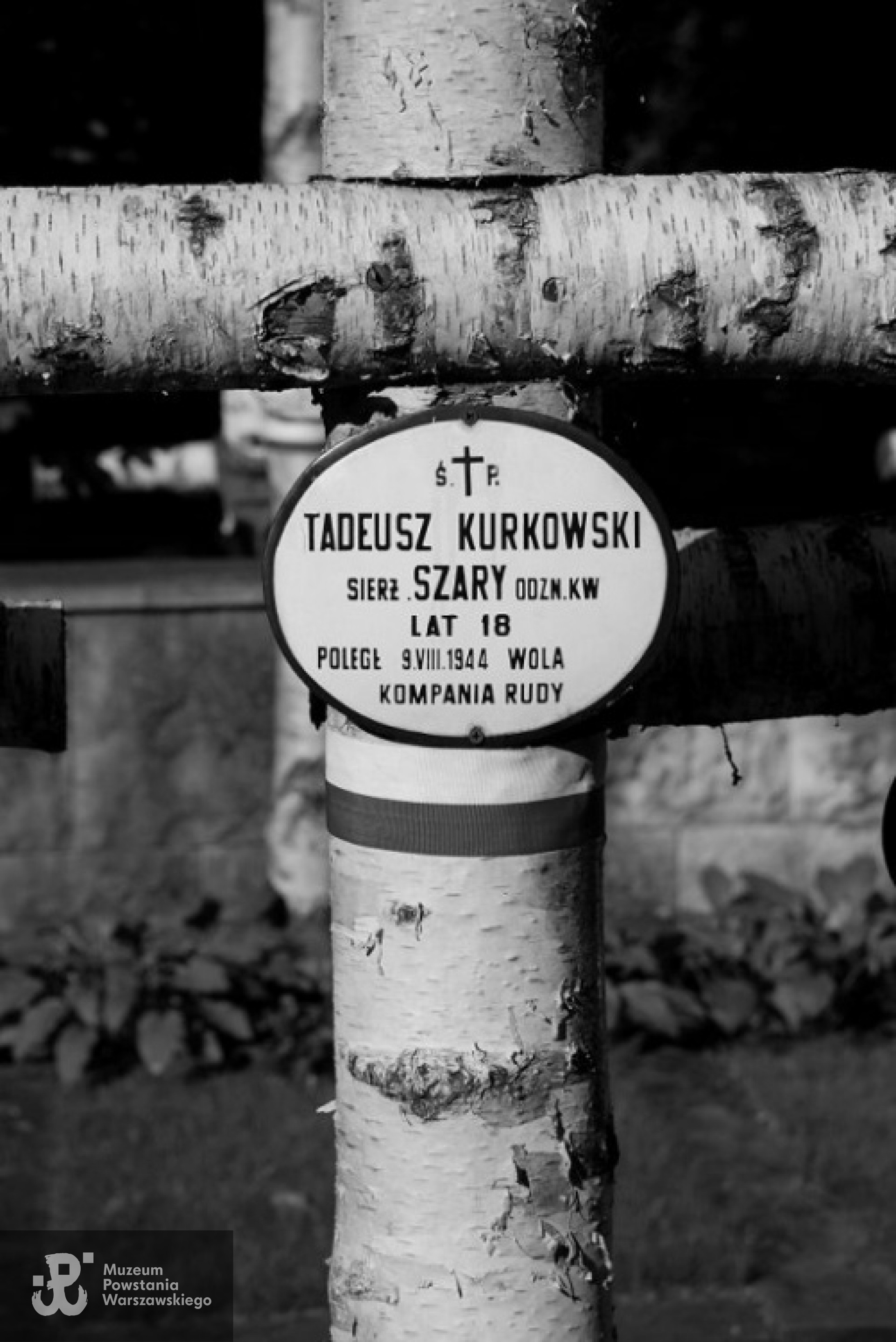 Mogiła T. Kurkowskiego w kwaterach żołnierzy i sanitariuszek batalionu "Zośka" na Wojskowych Powązkach w Warszawie.