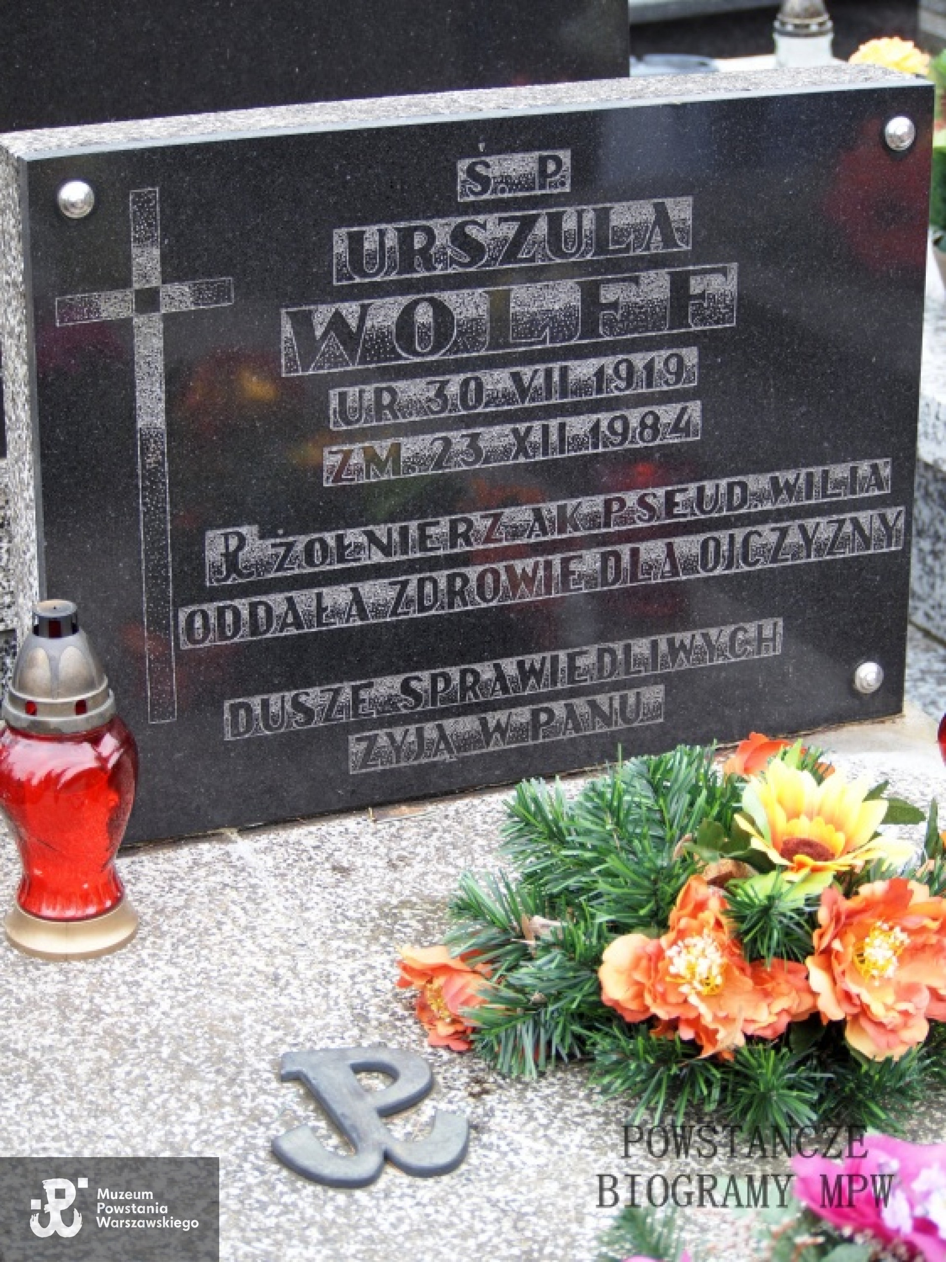 Mogiła na cmentarzu w Bedoniu Przykościelnym. Fot. udostępniła Aneta Krent