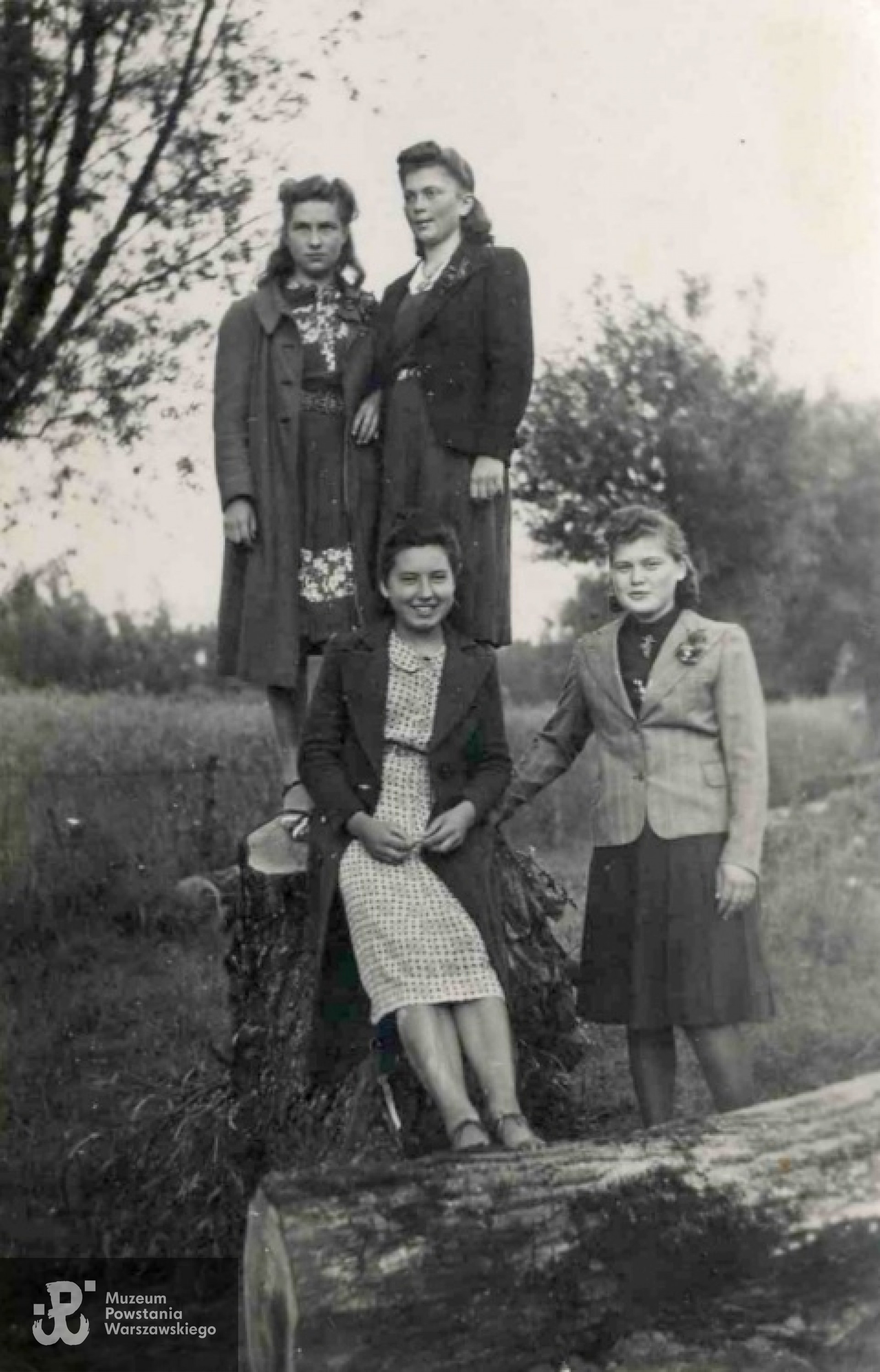 Na zdjęciu w górnym rzędzie, pierwsza z lewej. Fot. archiwum rodzinne.