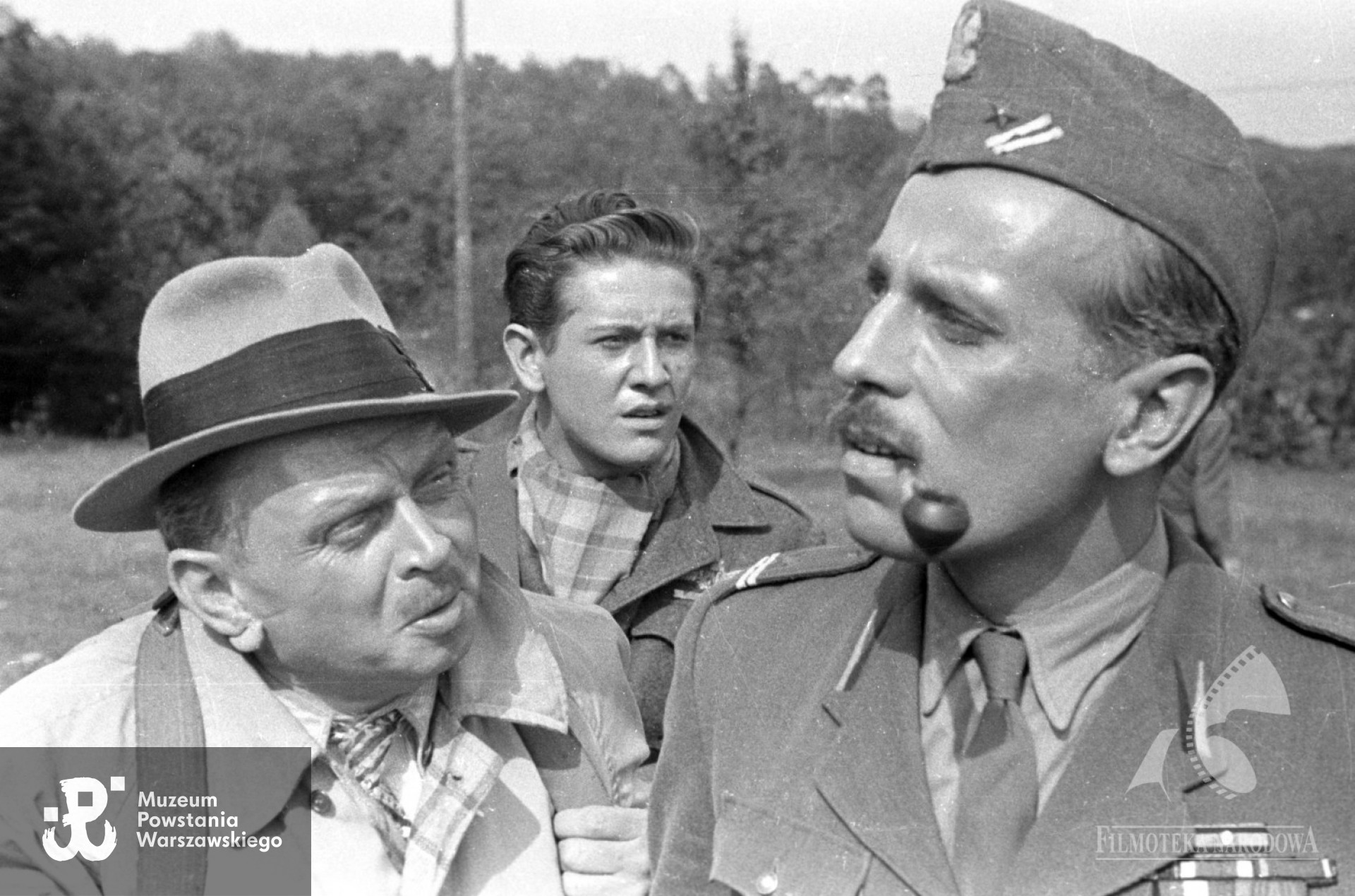 "Godziny nadziei" (1955). Z Kazimierzem Szubertem. Fot. ze zbiorów Filmoteki Narodowej - Instytut  Audiowizualny (FINA)