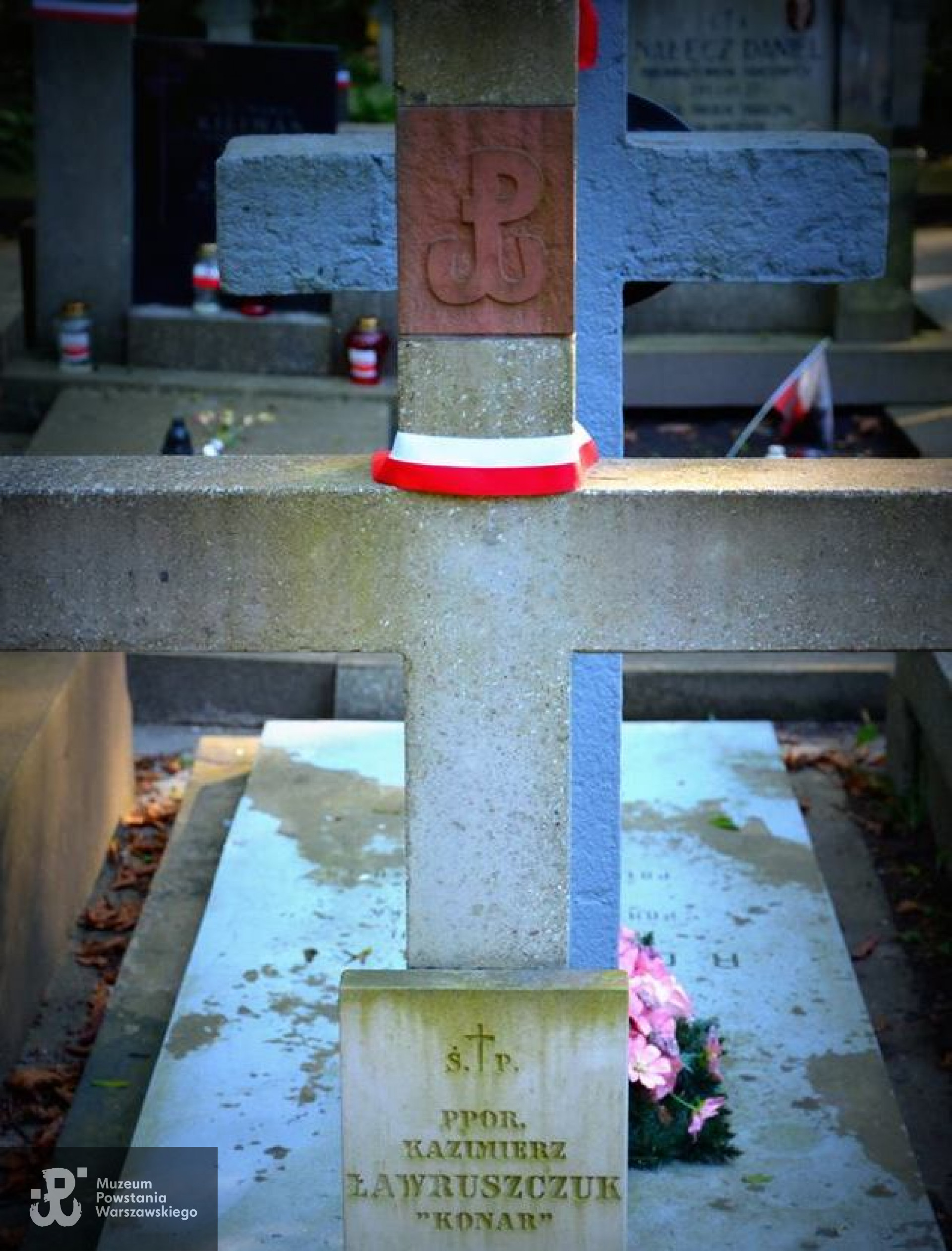 Zdjęcie mogiły - p. Anna Szarejko, www.facebook.com/groups: Biogramy Powstańców Warszawskich – uzupełnienia