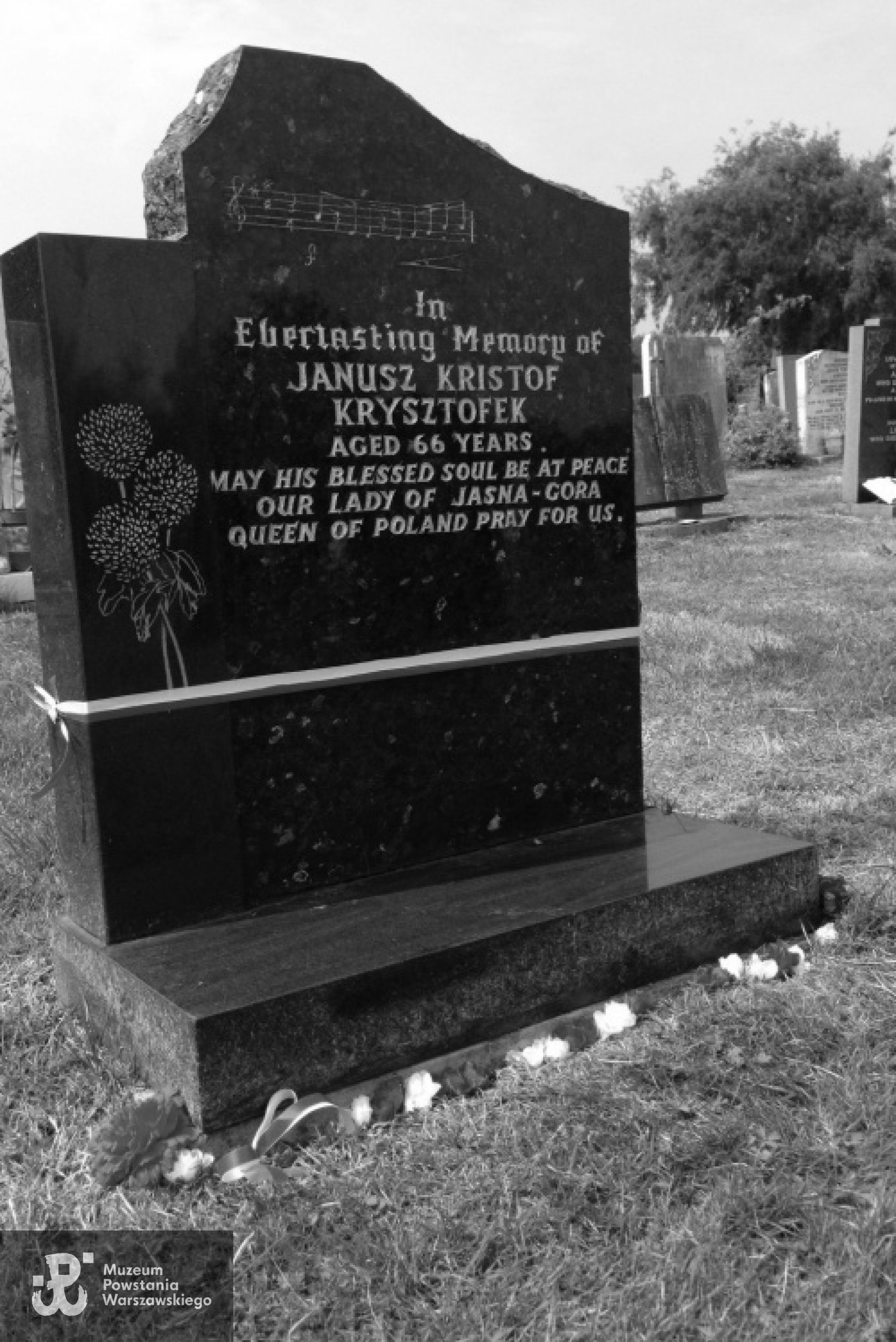 Nagrobek na Cmentarzu Romford. Londyn. Ze zbiorów Doroty Kubisz - Butyńskiej