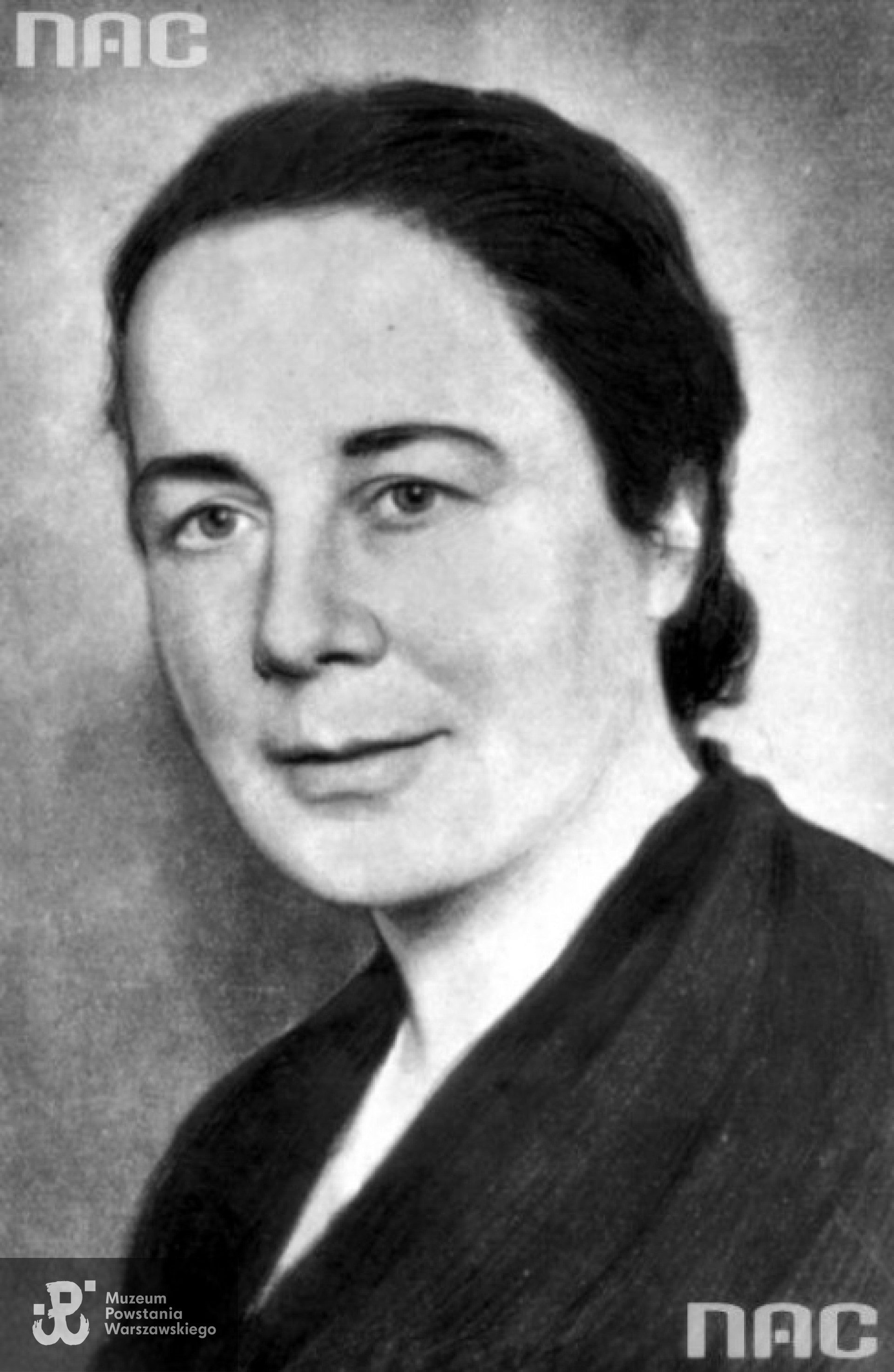 Zofia Kossak-Szczucka. Fotografia portretowa ze zbiorów NAC [audiovis.nac.gov.pl]