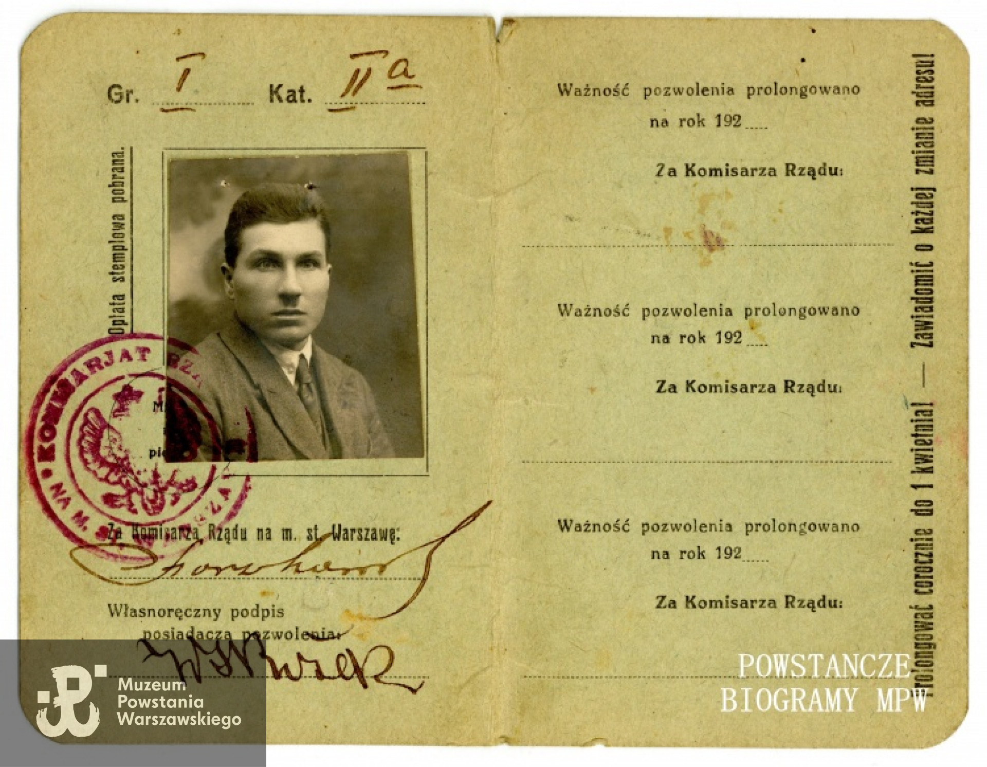 Przedwojenne prawo jazdy wystawione na nazwisko Władysława Nużaka w latach 30-tych XX w. Tu pisownia nazwiska przez "ż" - <i>Nużak</i>Z archiwum rodzinnego Danuty Rozwadowskiej z domu Nurzak.