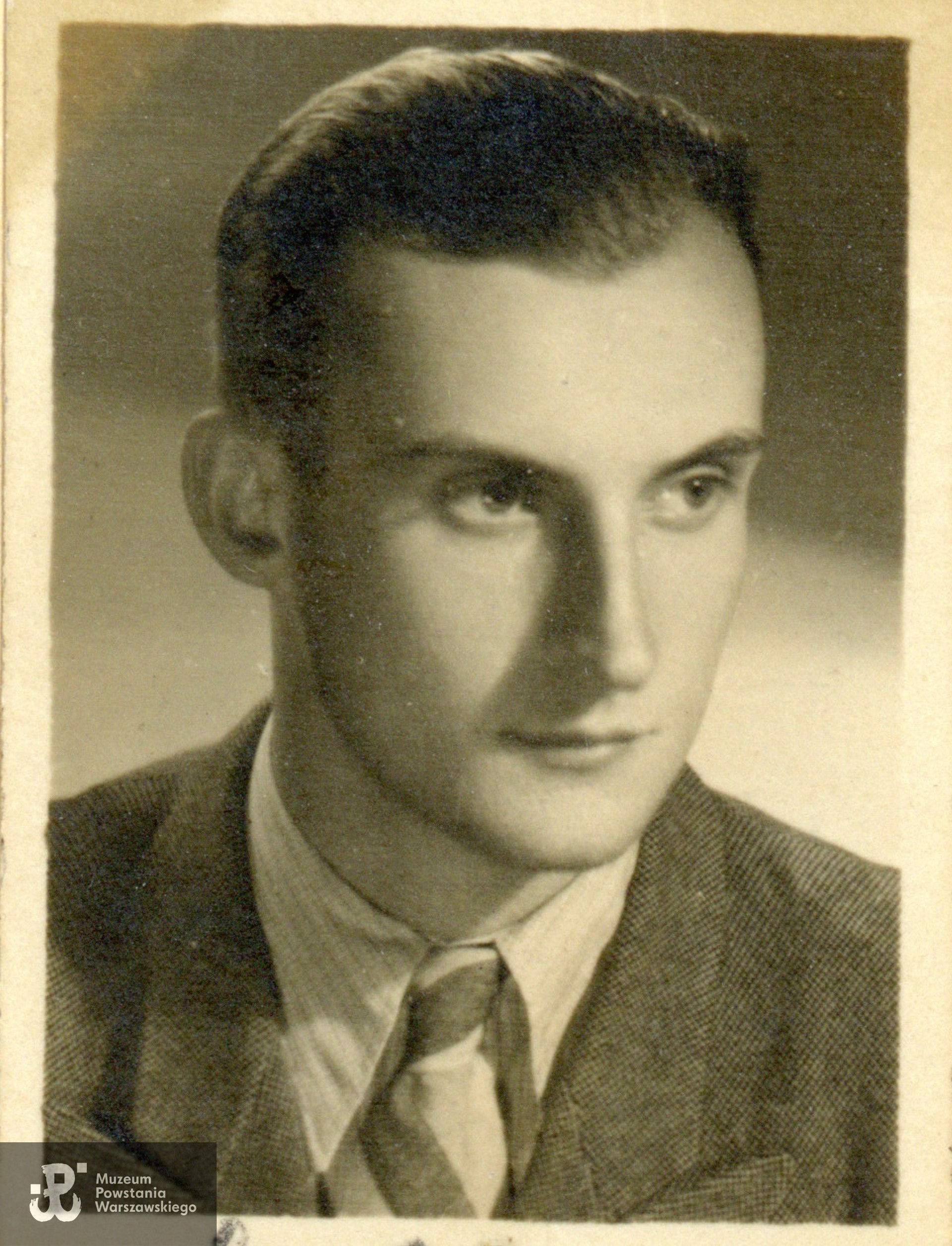 Fotografia powojenna - 1948 rok. Fot. ze zbiorów rodzinnych, udostępnili p. Jan Białecki i p. Elżbieta Frontczak z domu Białecka. Skany wykonano w Muzeum Powstania Warszawskiego