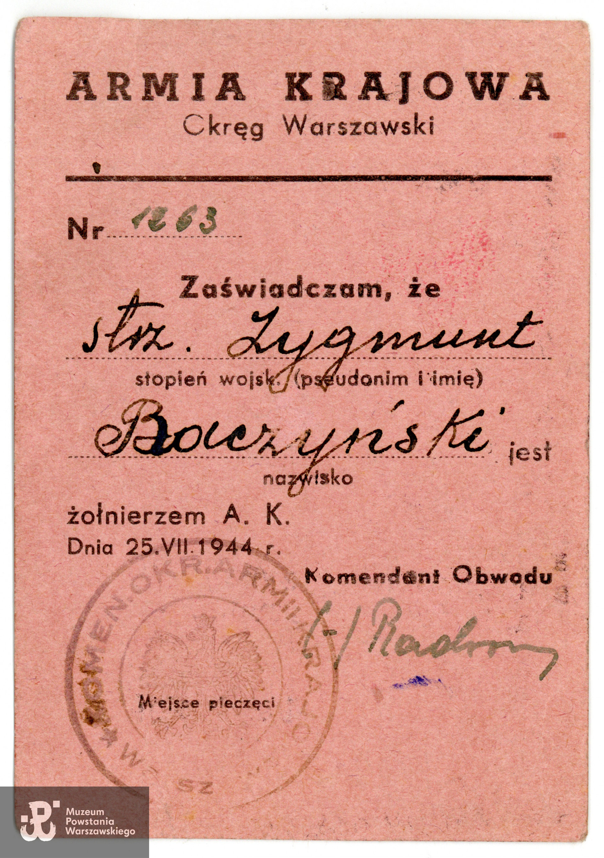 Należąca do Zygmunta Raczyńskiego legitymacja Armii Krajowej nr 1263. Ze zbiorów Muzeum Powstania Warszawskiego, sygn. P/9329/19, dar p. Jerzego Raczyńskiego, syna Powstańca