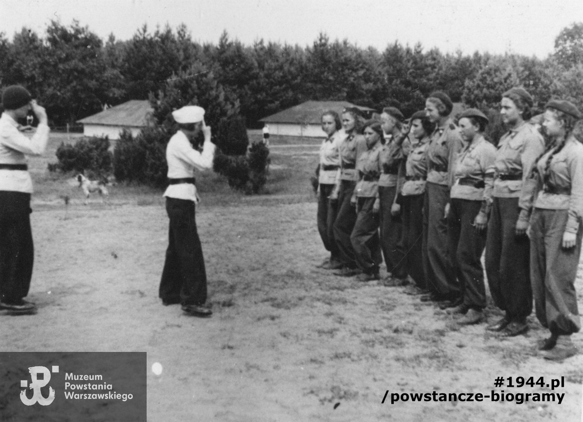 Obóz Przysposobienia Wojskowego Kobiet w Istebnej. Fot. ze zbiorów Muzeum Powstania Warszawskiego, sygn. P/8912/17
