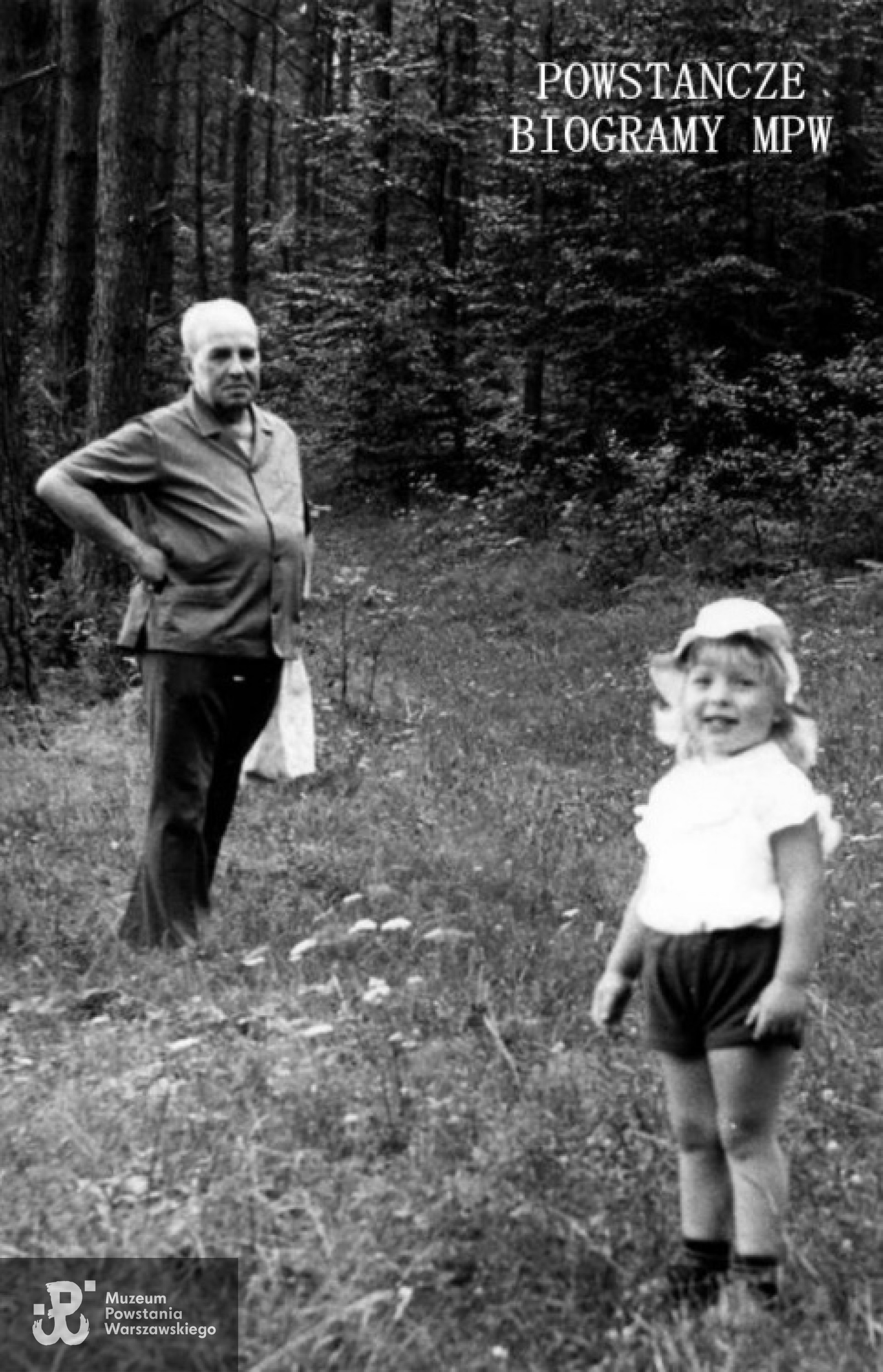 Z wnuczką Anią Dąbrowską, okolica pasieki należącej do przyjaciół, Kranów. Lata 80-te. Fot. z archiwum rodzinnego udostępnione przez p. Annę i Andrzeja Dąbrowskich.