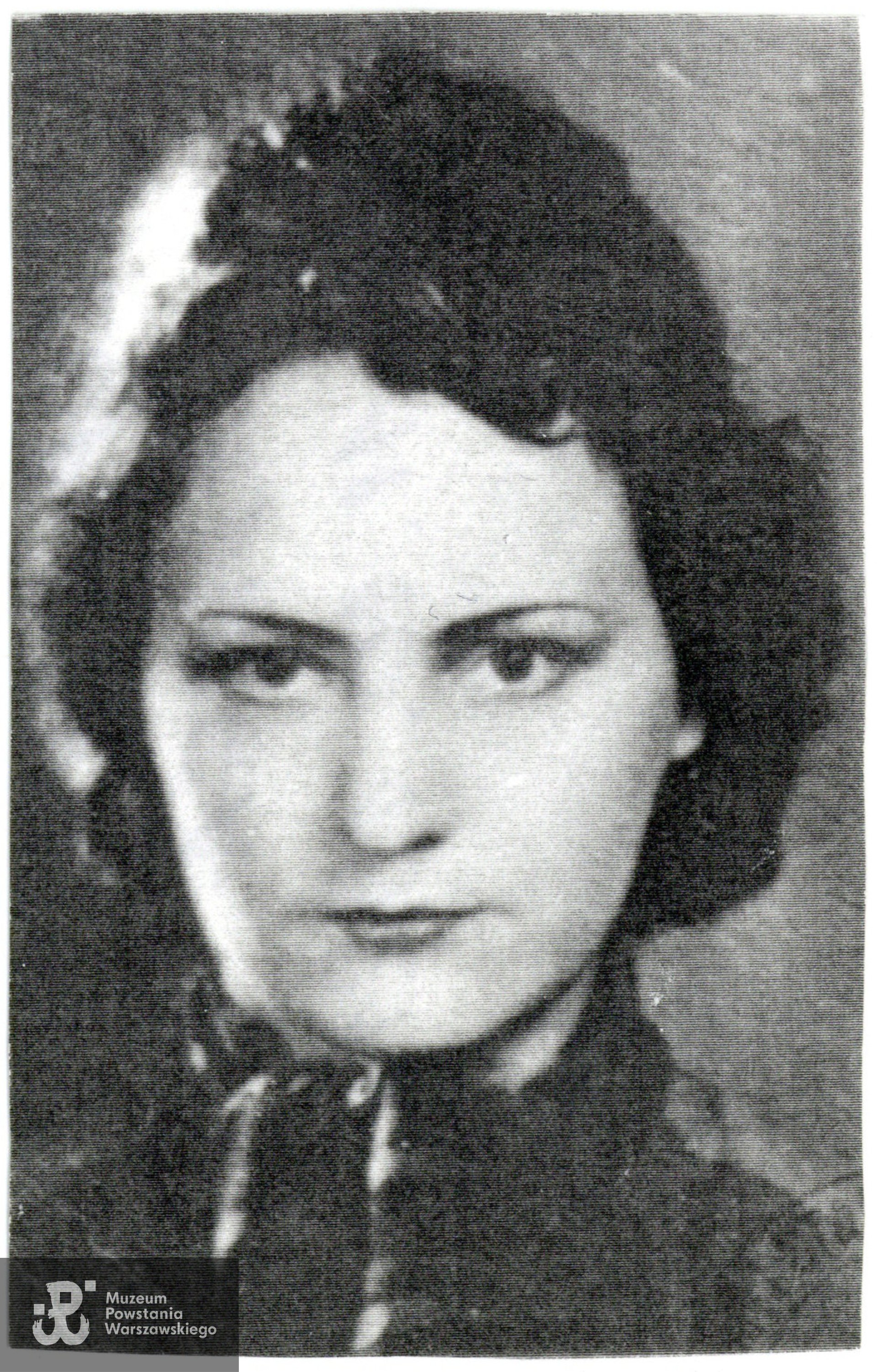Jadwiga Szopińska "Jawiga" (1921-2007). Fot. ze zbiorów p. Andrzeja Dławichowskiego, skan wykonano w Muzeum Powstania Warszawskiego, 05/2020.
